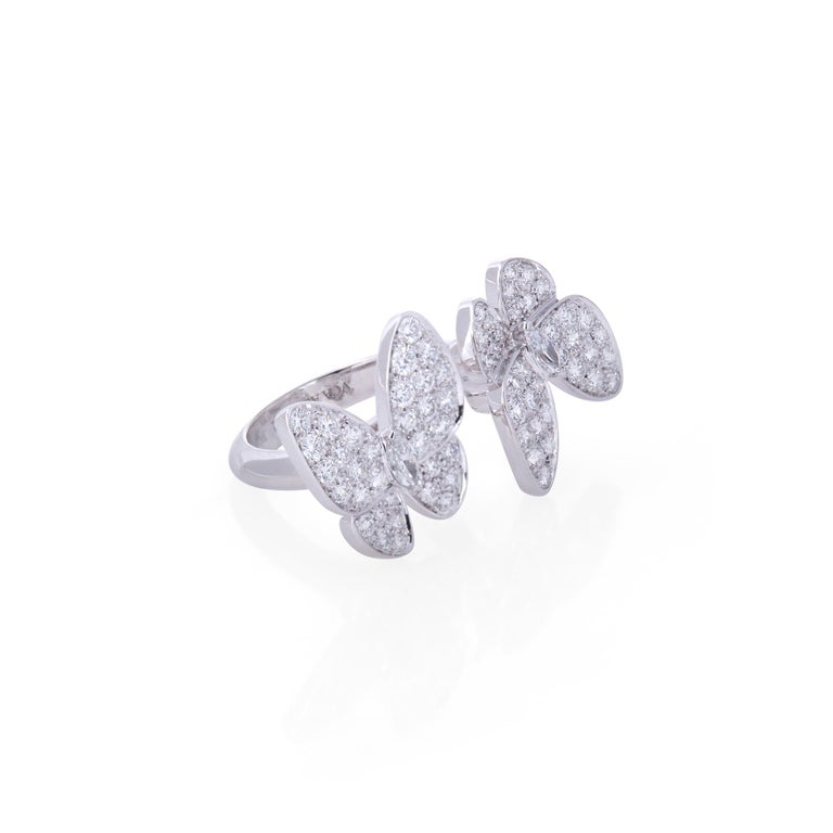 Round Cut Van Cleef & Arpels 'Two Butterfly' Between the Finger Ring For Sale