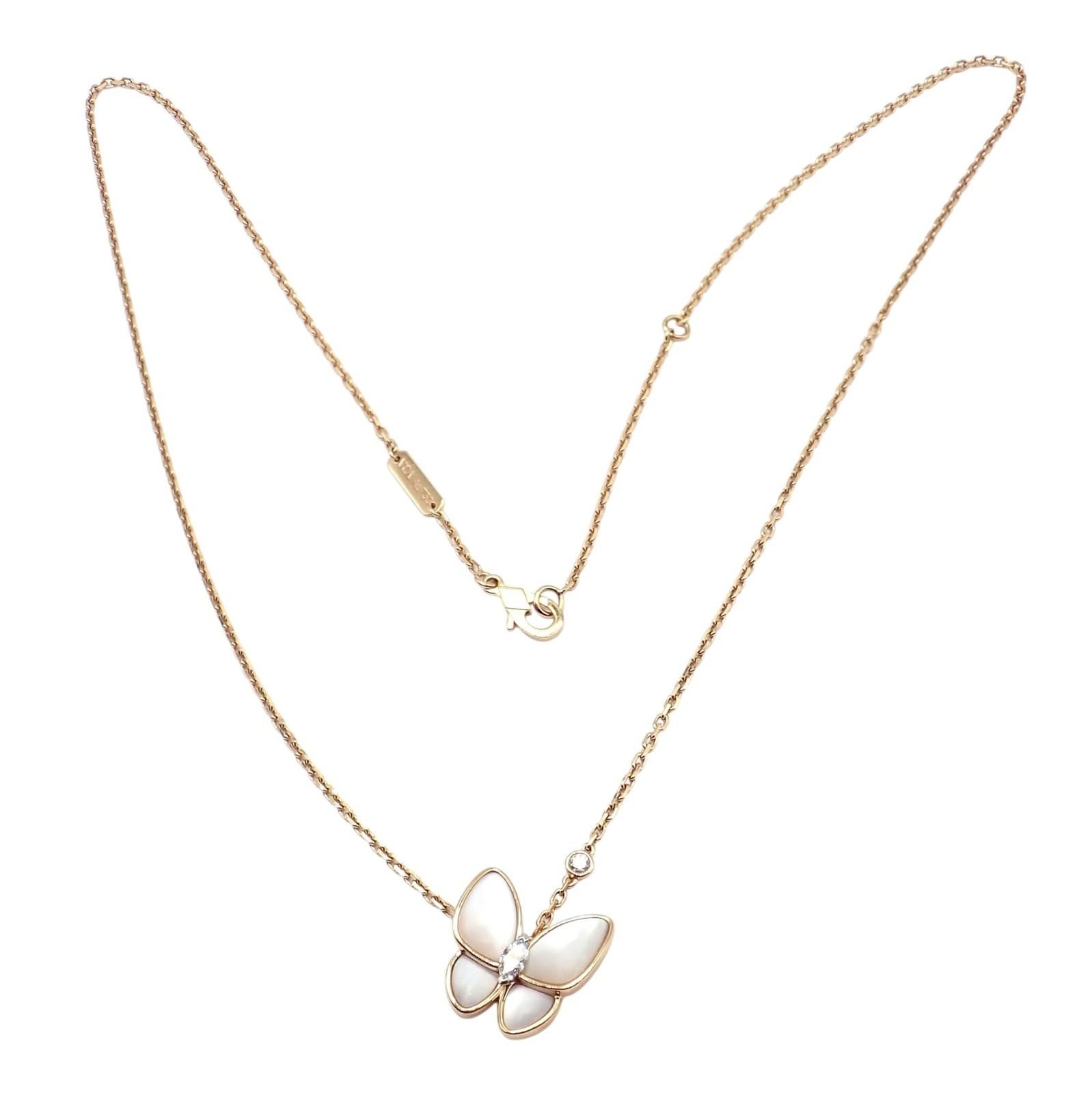 Van Cleef & Arpels - Collana con ciondolo in oro con diamanti e madreperla a due farfalle in vendita 7