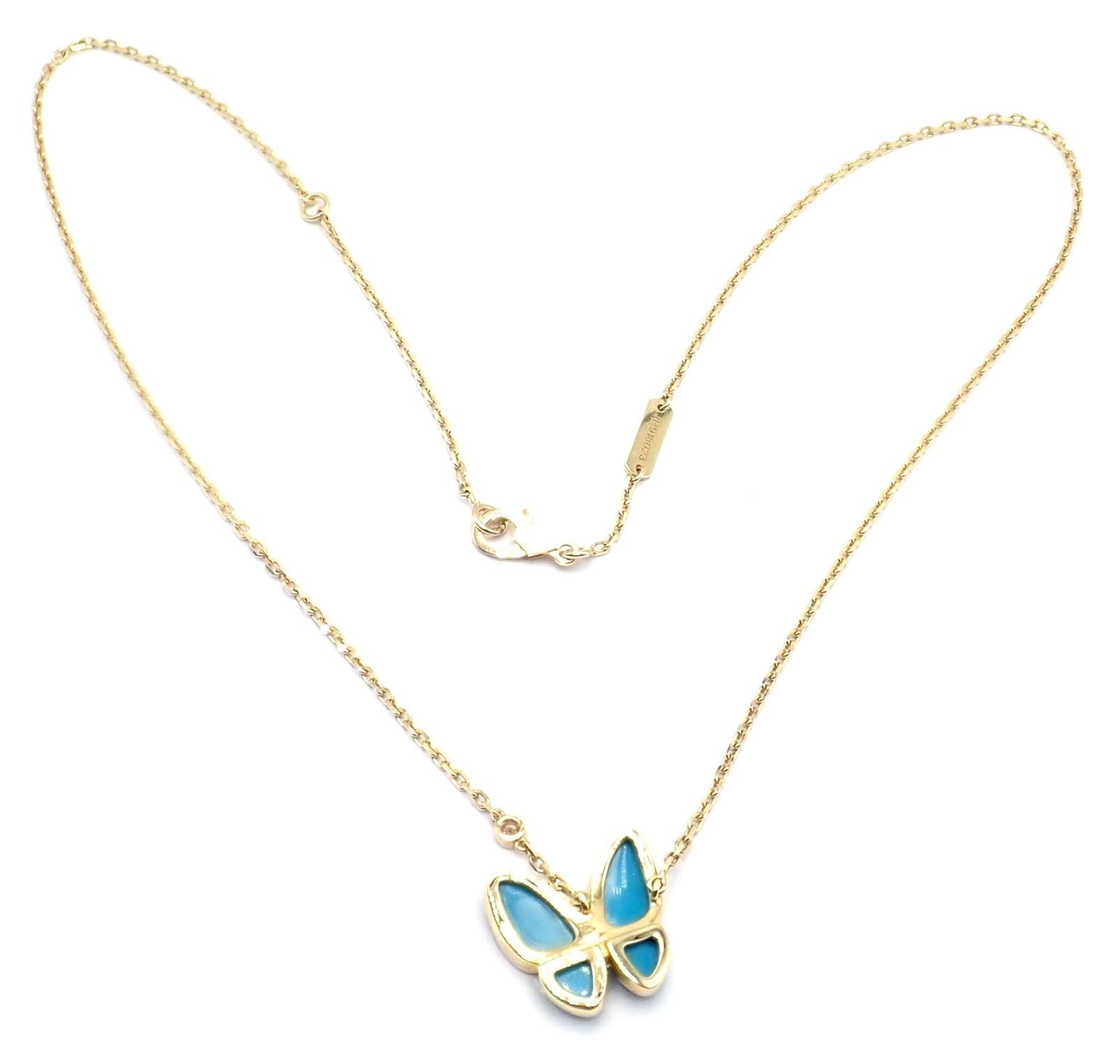 Van Cleef & Arpels Collier pendentif papillon en or jaune avec deux papillons et turquoises en vente 1