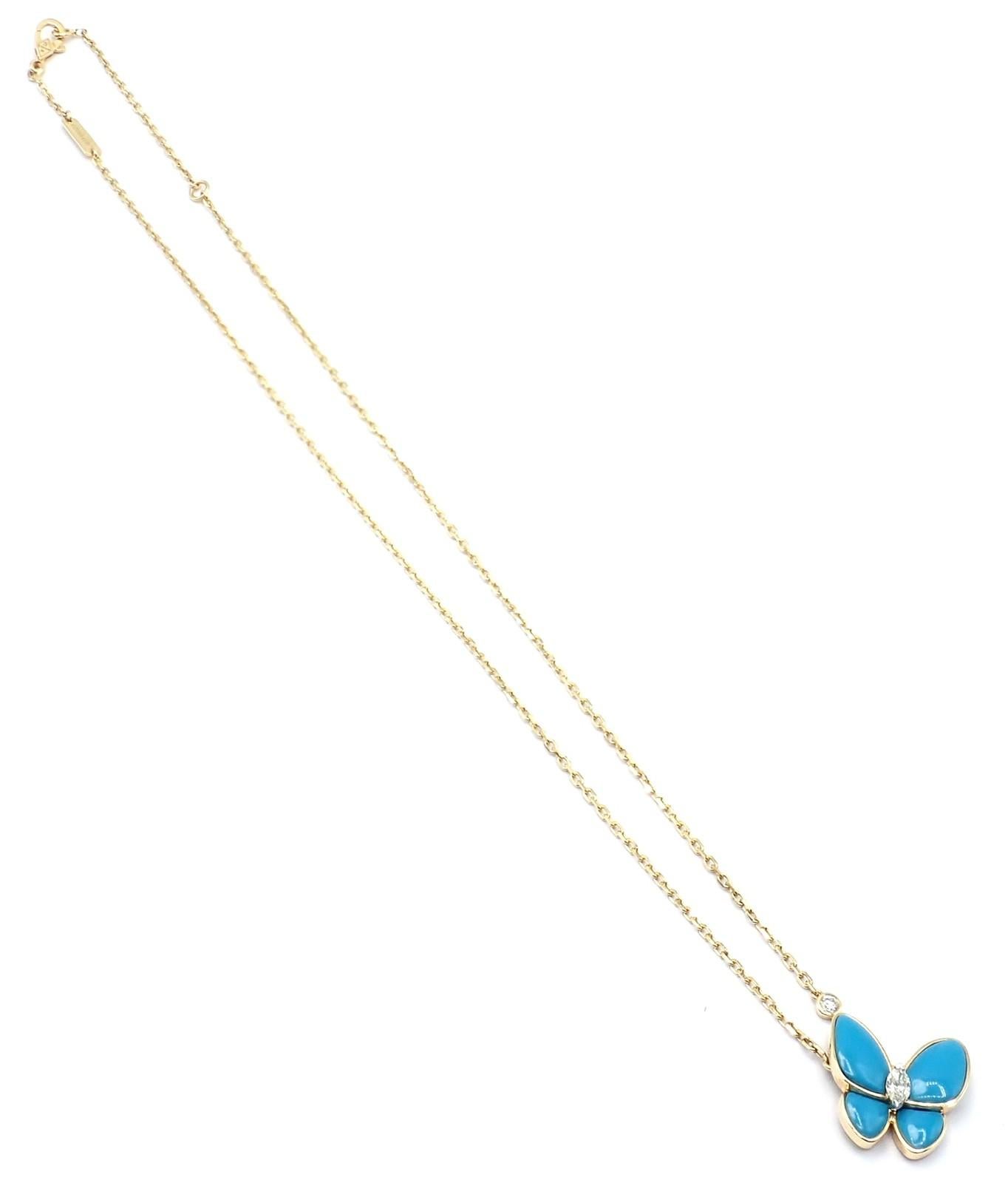 Van Cleef & Arpels Collier pendentif papillon en or jaune avec deux papillons et turquoises en vente 2