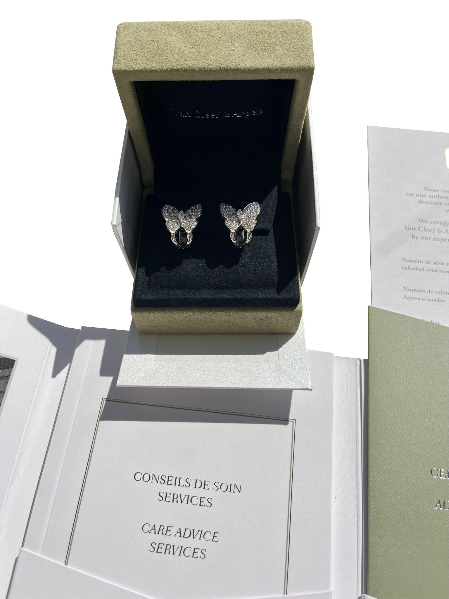 Pendientes Van Cleef & Arpels Dos Mariposas de Oro de 18 K Diamante redondo talla marquesa Corte redondo en venta