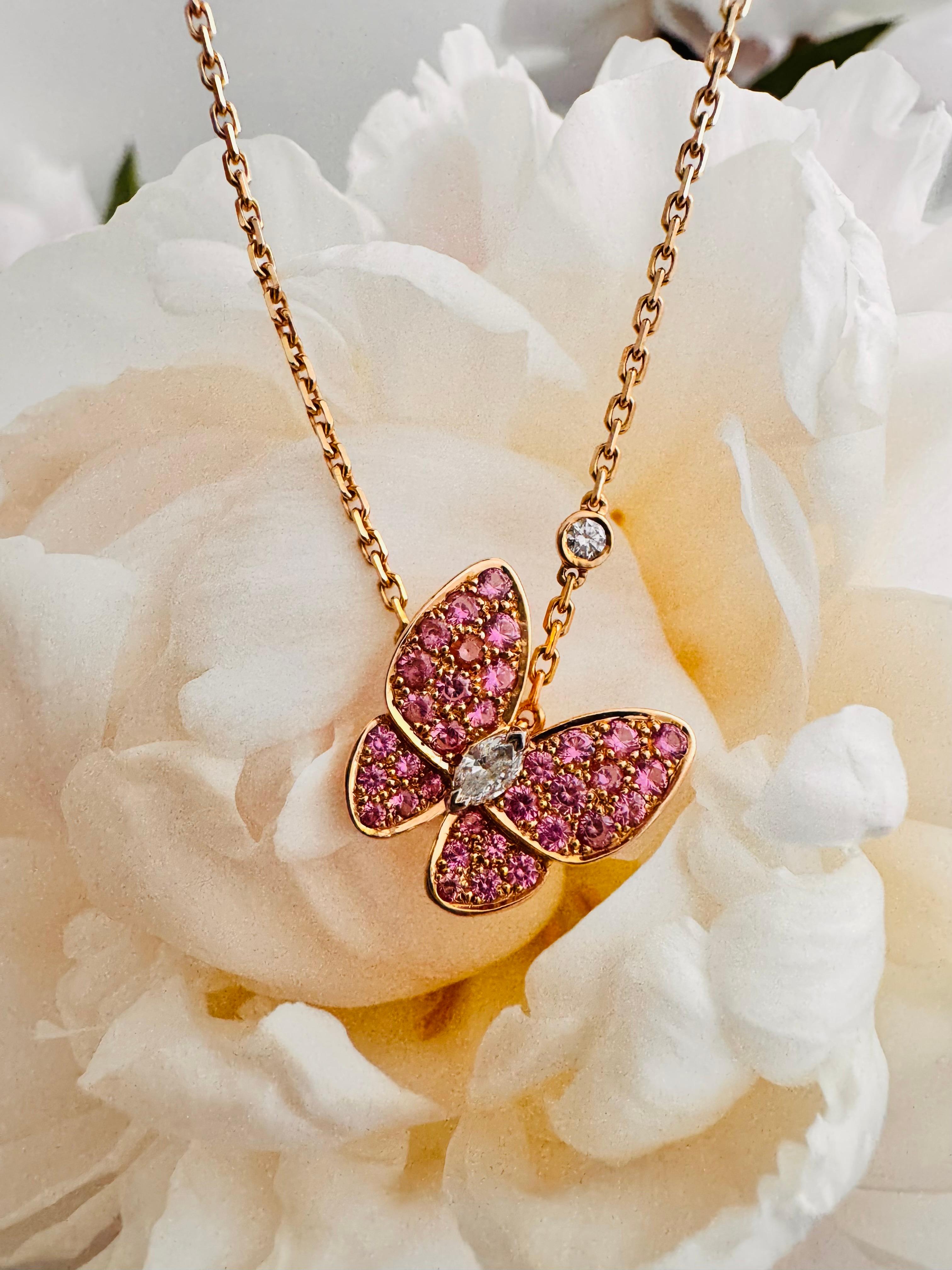 Ciondolo con zaffiro rosa e diamante Two Butterfly di Van Cleef & Arpels. In condizioni ottime in vendita a Addlestone, GB