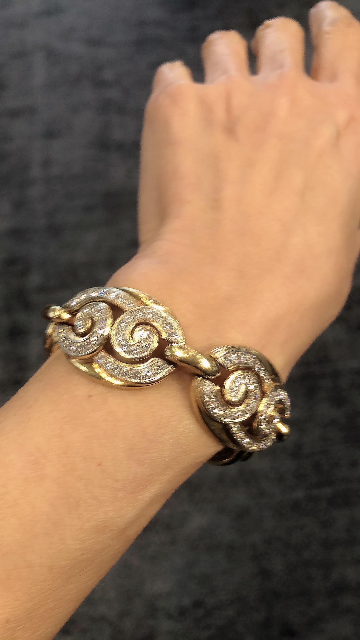 Van Cleef & Arpels Vintage 1970er Jahre Diamant-Gold-Wolkenarmband im Zustand „Hervorragend“ im Angebot in New York, NY