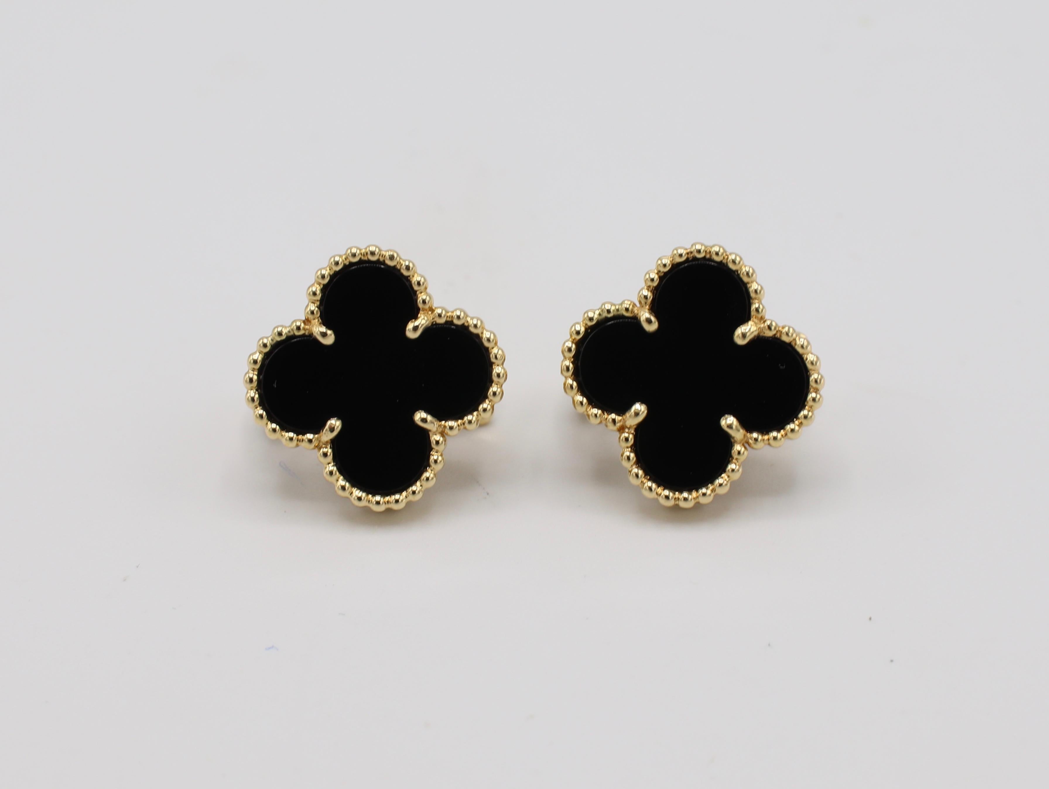 Van Cleef & Arpels VCA 18K Vintage Alhambra Onyx Earrings 

Metal: 18k yellow gold
Weight: 7.13 grams
Measurements:  15mm x 15mm 
Stones: Black onyx 
Signed: VCA Au750 JE 108*** French Hallmarks 
Original box included 

