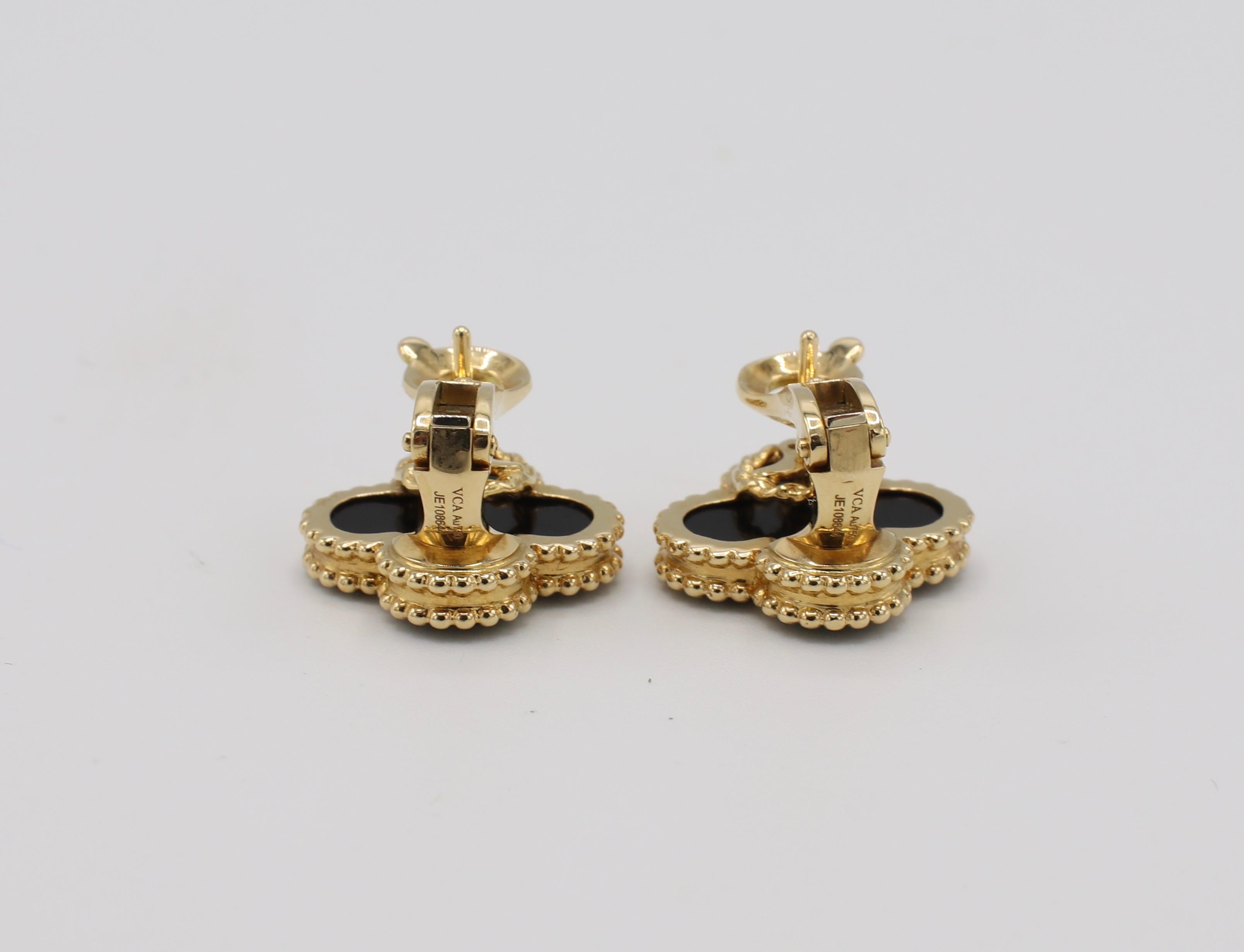 Van Cleef & Arpels VCA 18 Karat Vintage Alhambra Schwarzer Onyx Ohrringe im Zustand „Hervorragend“ in  Baltimore, MD