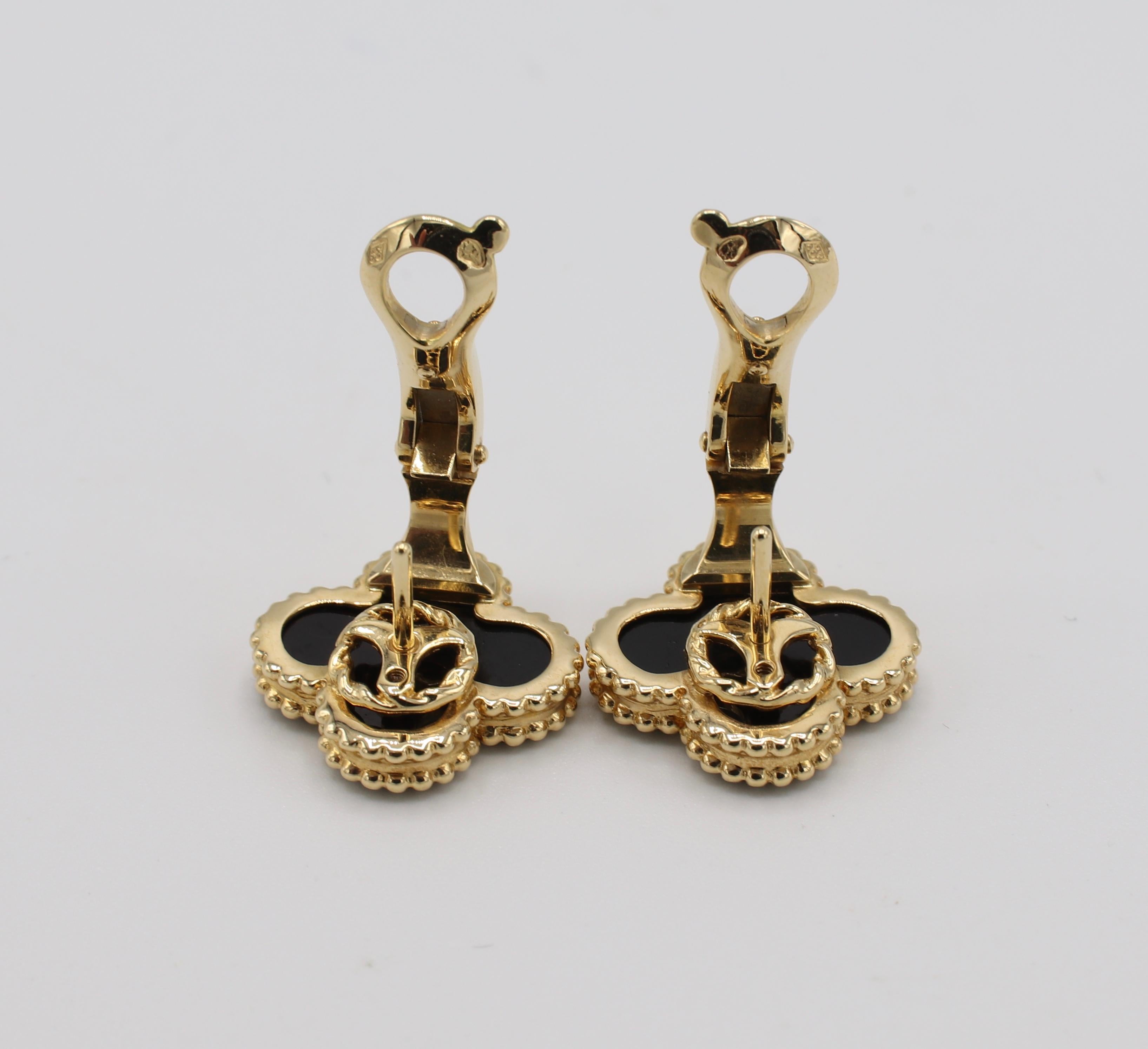 Van Cleef & Arpels VCA 18 Karat Vintage Alhambra Black Onyx Earrings In Excellent Condition In  Baltimore, MD