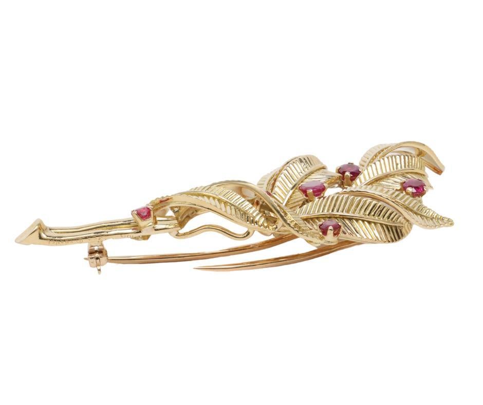 Van Cleef & Arpels (VCA) Frankreich Federbrosche, Rubin und 18 Karat Gelbgold im Angebot 2