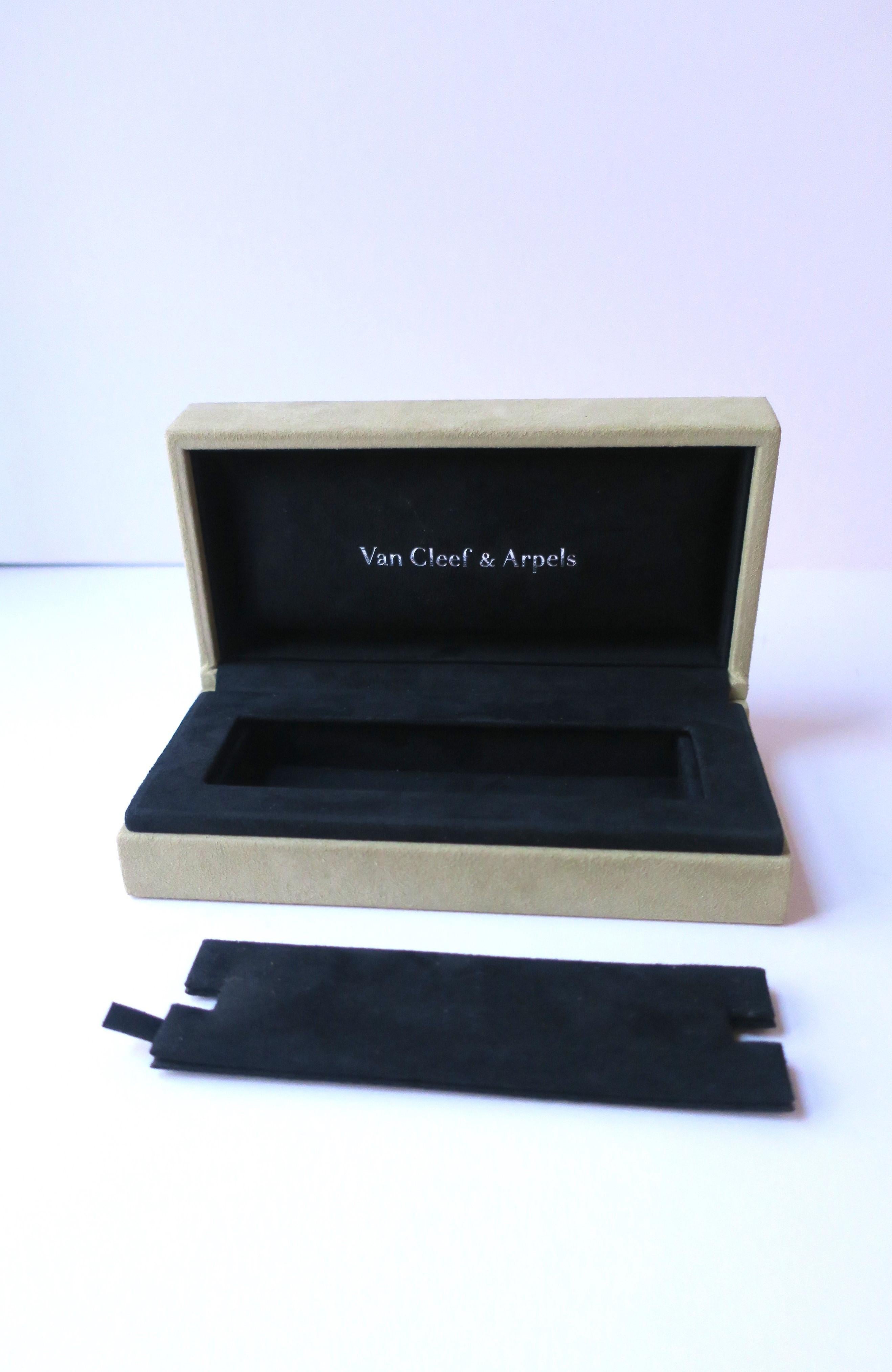 Scatola per gioielli Van Cleef & Arpels VCA in vendita 2
