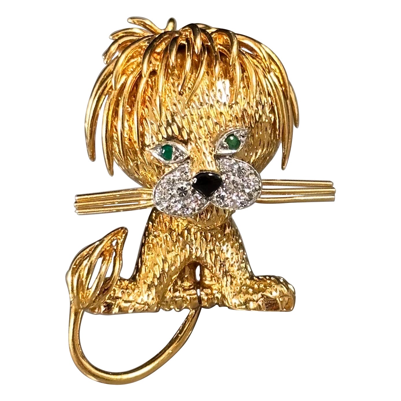 Van Cleef 
Arpels VCA Lion Ebouriffé Diamond Emerald Brooch Yellow Gold French