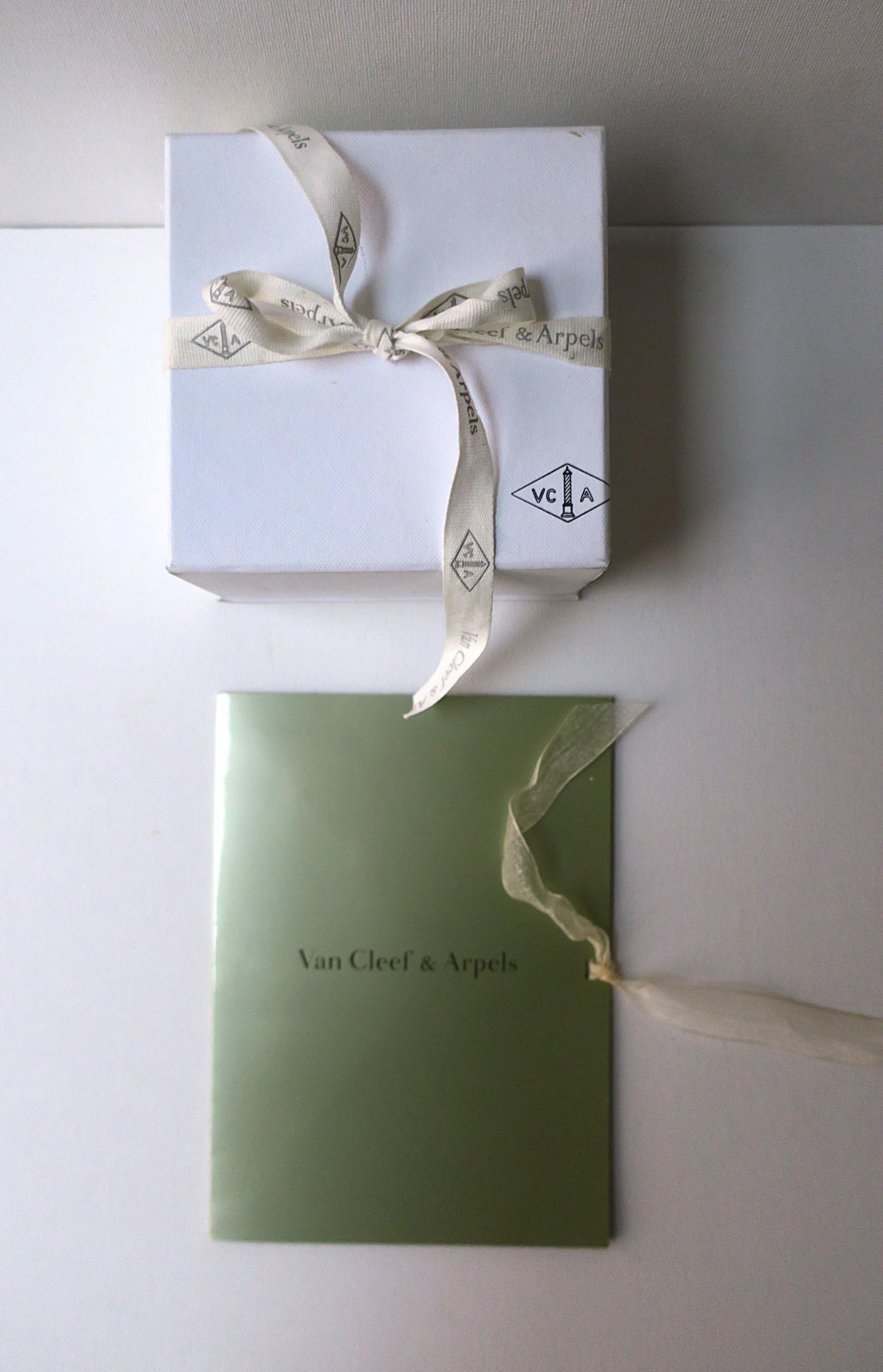 Van Cleef & Arpels VCA Mother of Pearl 18-Karat Gold Magic Alhambra Earrings 7