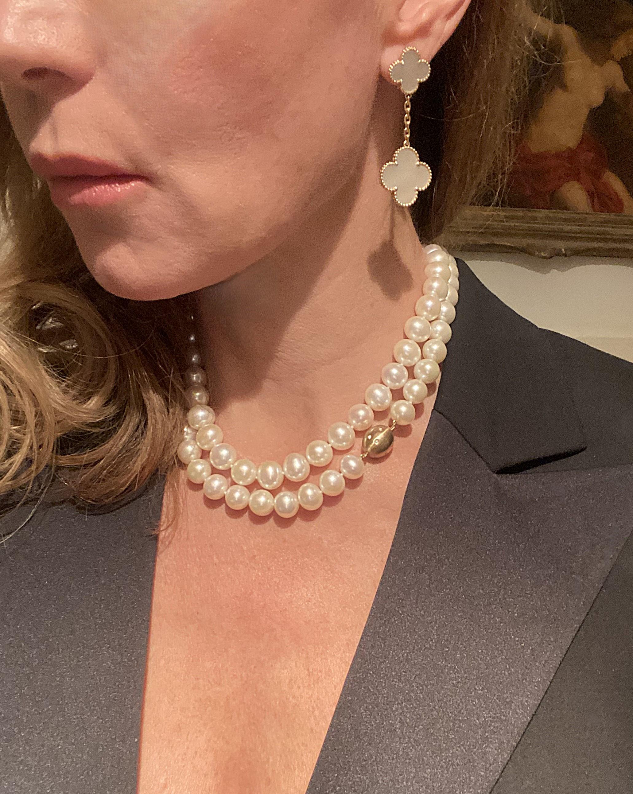 Women's or Men's Van Cleef & Arpels VCA Mother of Pearl 18-Karat Gold Magic Alhambra Earrings