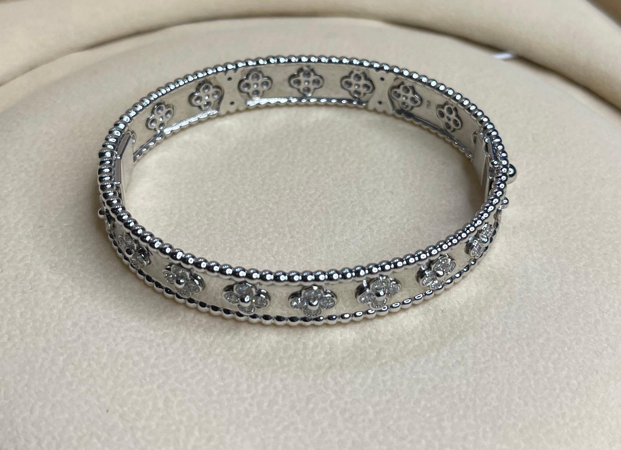 Van Cleef & Arpels VCA Perlee Clover Bead Diamond 18k White Gold Bangle Bracelet In Excellent Condition In Oakton, VA