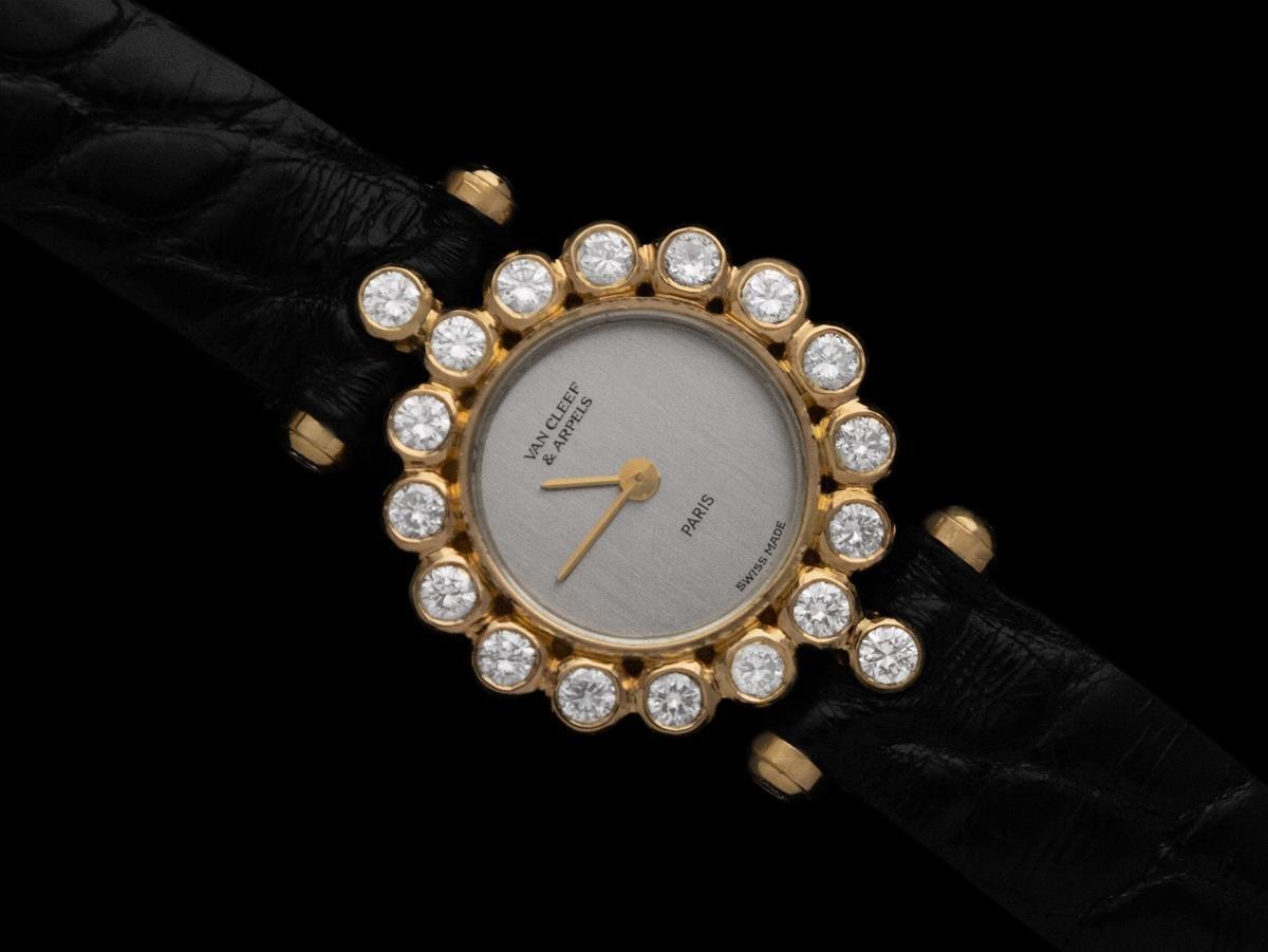 Van Cleef & Arpels VCA Rare Ladies Cocktail Watch - 18K Gold & Factory Diamonds In Excellent Condition For Sale In Suwanee, GA