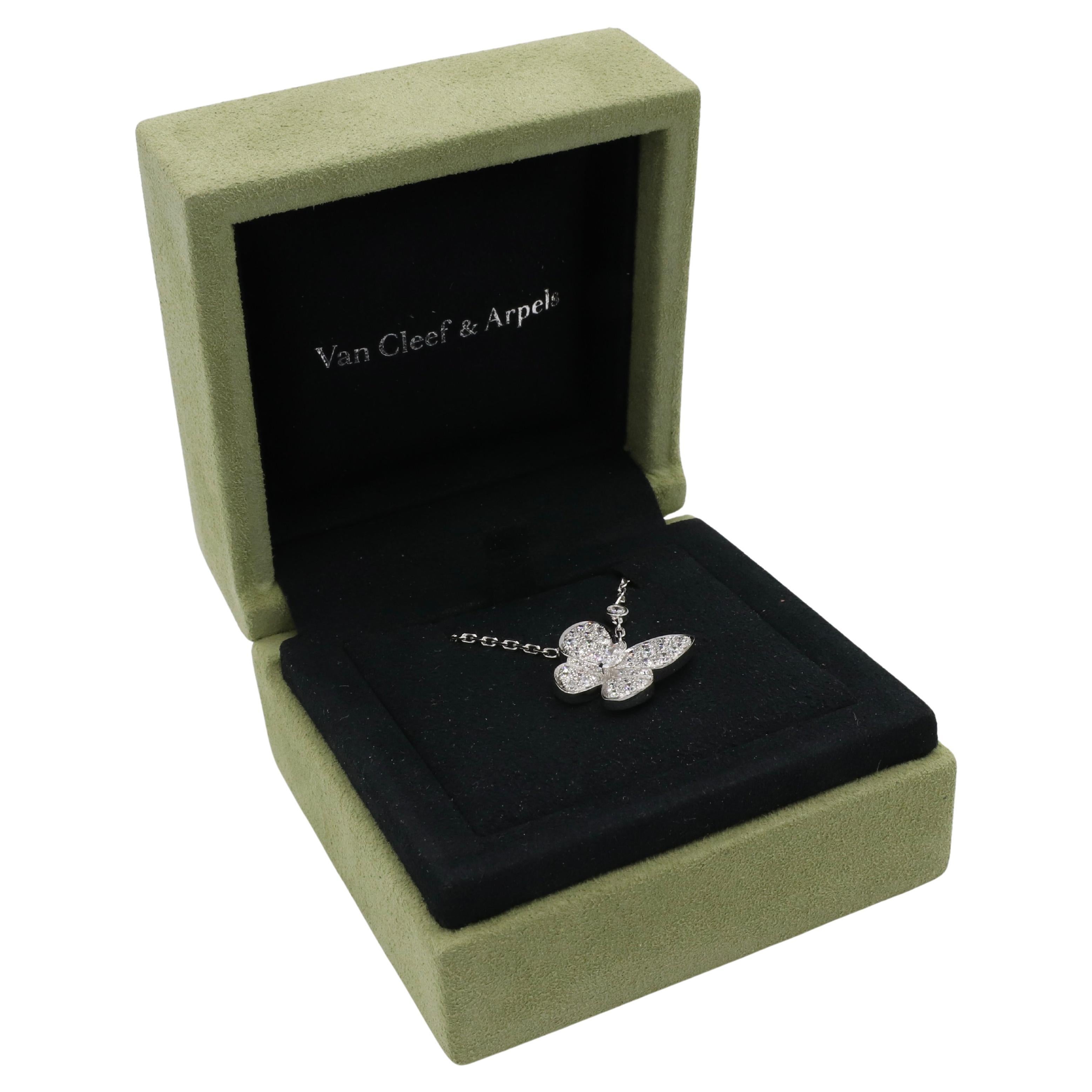 Van Cleef & Arpels VCA Two Butterfly Natural Diamond Pendant Necklace Box & COA In Excellent Condition In  Baltimore, MD
