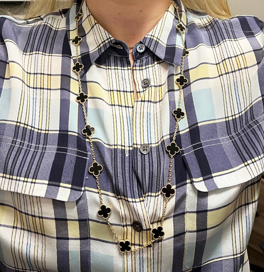 Contemporary Van Cleef & Arpels VCA Vintage Alhambra 20 Motif Black Onyx Yellow Gold Necklace