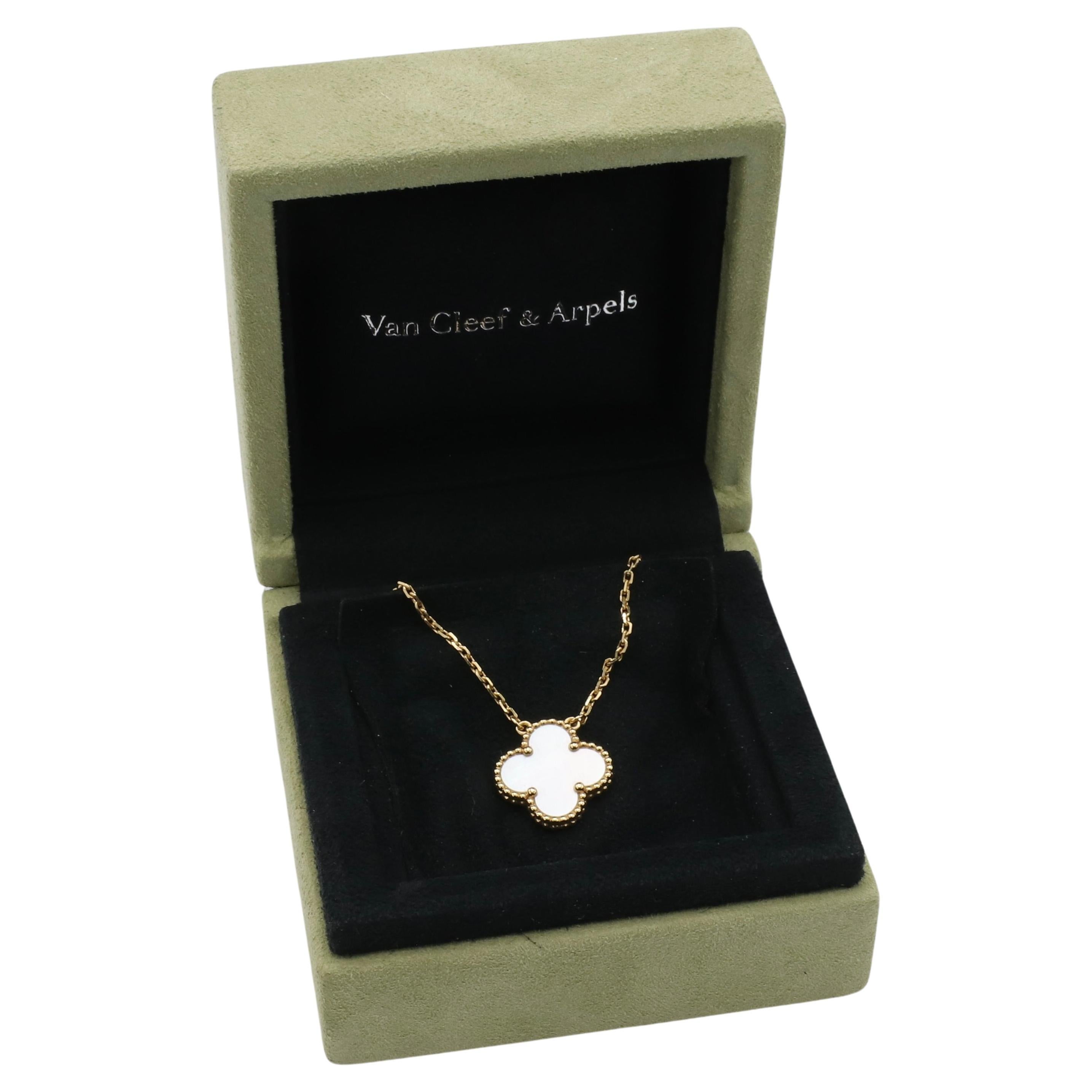 Van Cleef & Arpels VCA Vintage Alhambra Mother of Pearl Yellow Gold Pendant Necklace
Metal: 18k yellow gold
Weight: 5.27 grams
Pendant: Mother of Pearl, 14.7mm
Chain: 16.54 inches
Retail: $2,750 USD
Note: Box included 