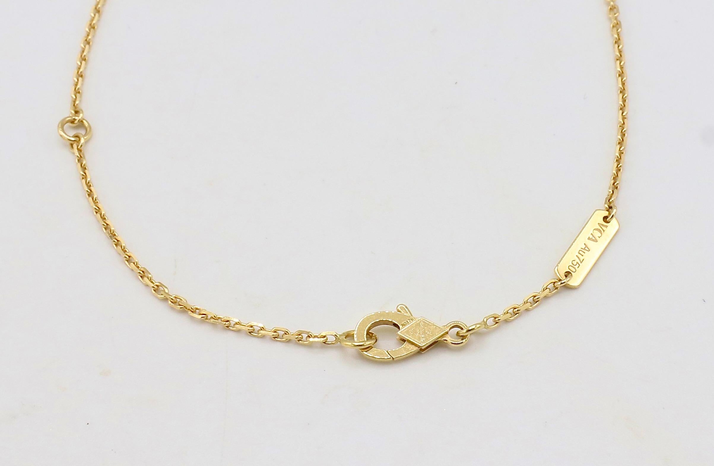 Van Cleef & Arpels VCA Vintage Alhambra Halskette mit Perlmutt-Gold-Anhänger, VCA Vintage (Porträtschliff)
