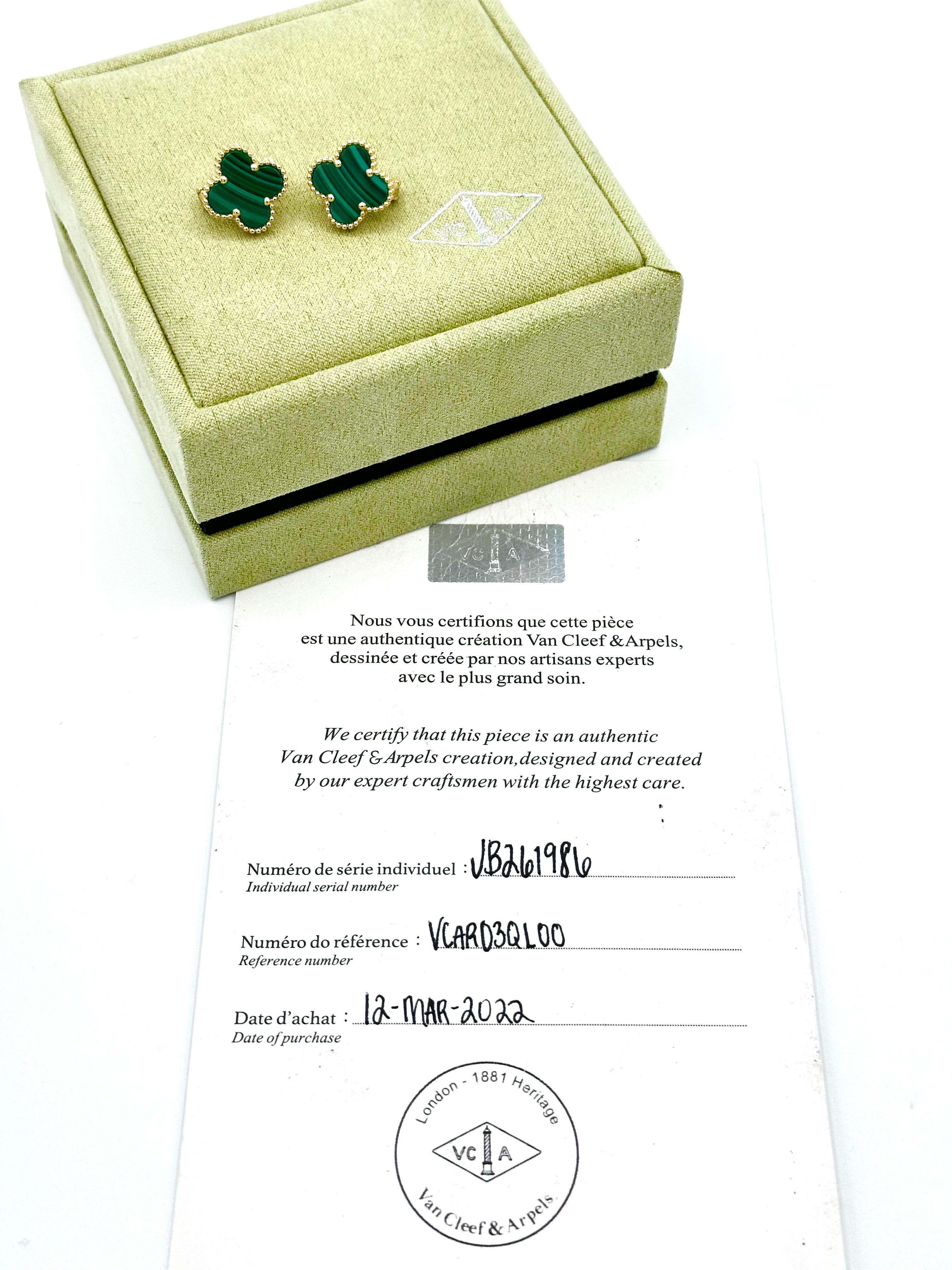 Van Cleef & Arpels Vinatge Alhambra Malachite and 18K Yellow Gold Earrings  For Sale 1