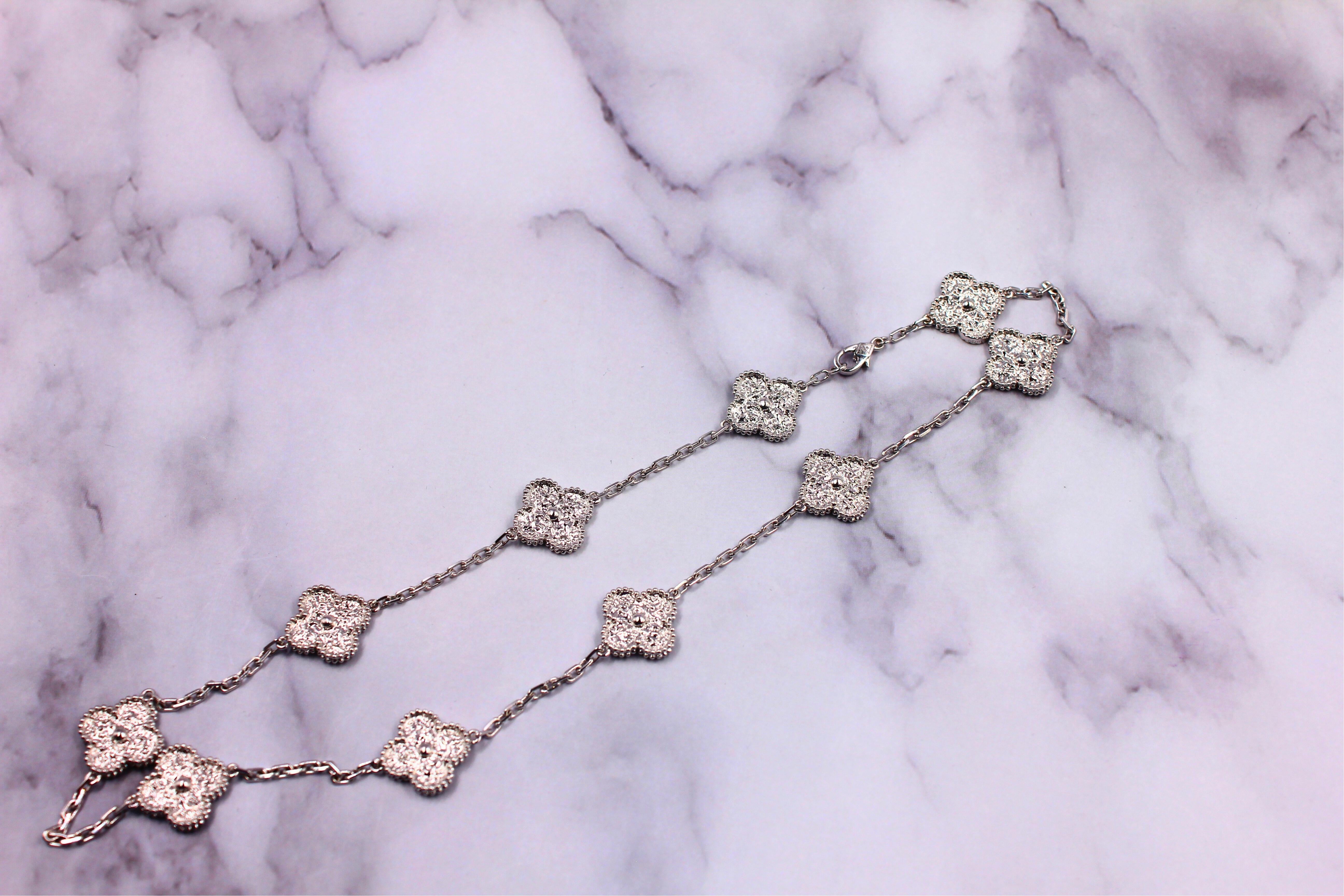 Van Cleef & Arpels Vintage Alhambra Halskette aus 18 Karat Weißgold mit 10 Kleeblättern 12