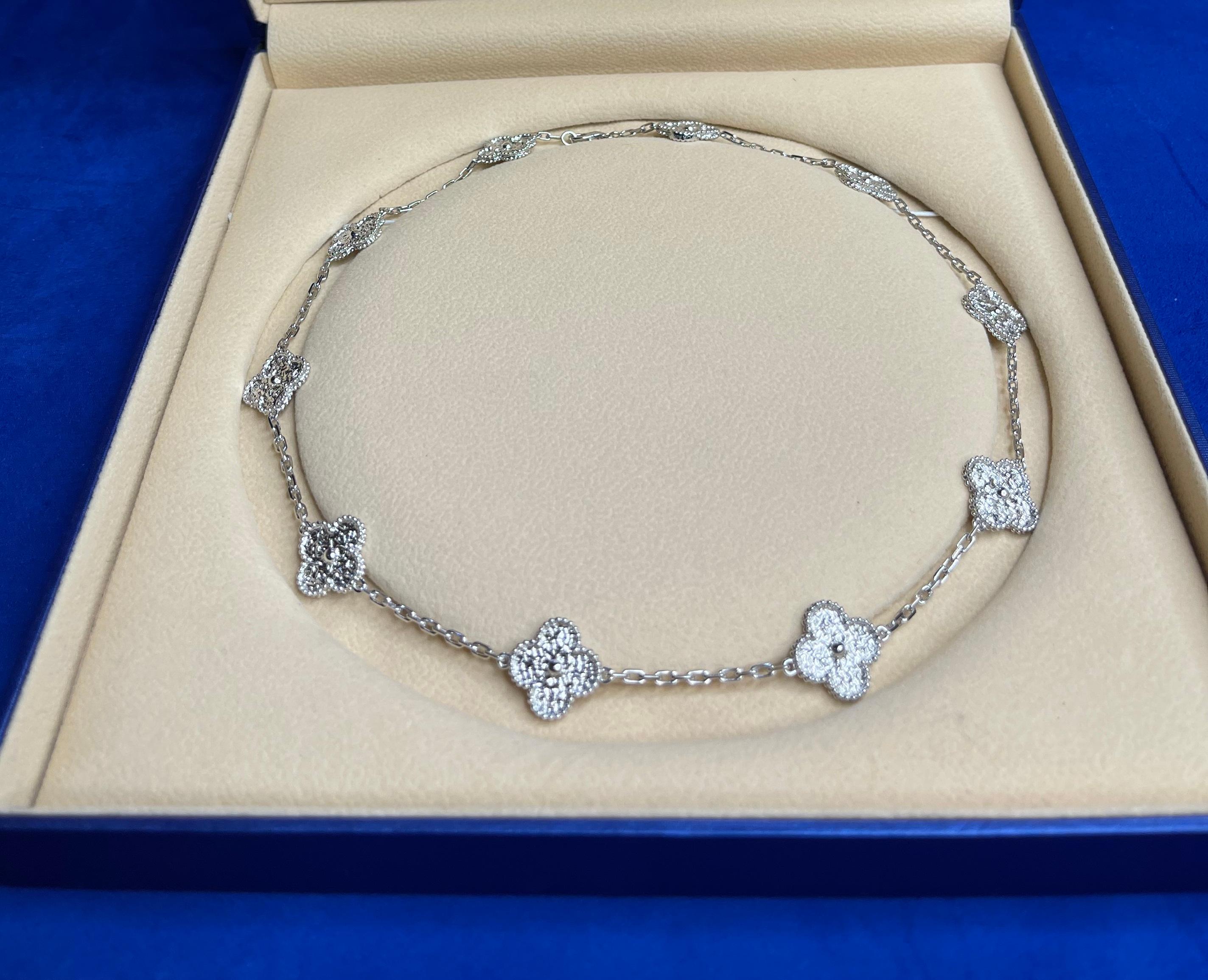 Van Cleef & Arpels Vintage Alhambra Halskette aus 18 Karat Weißgold mit 10 Kleeblättern für Damen oder Herren
