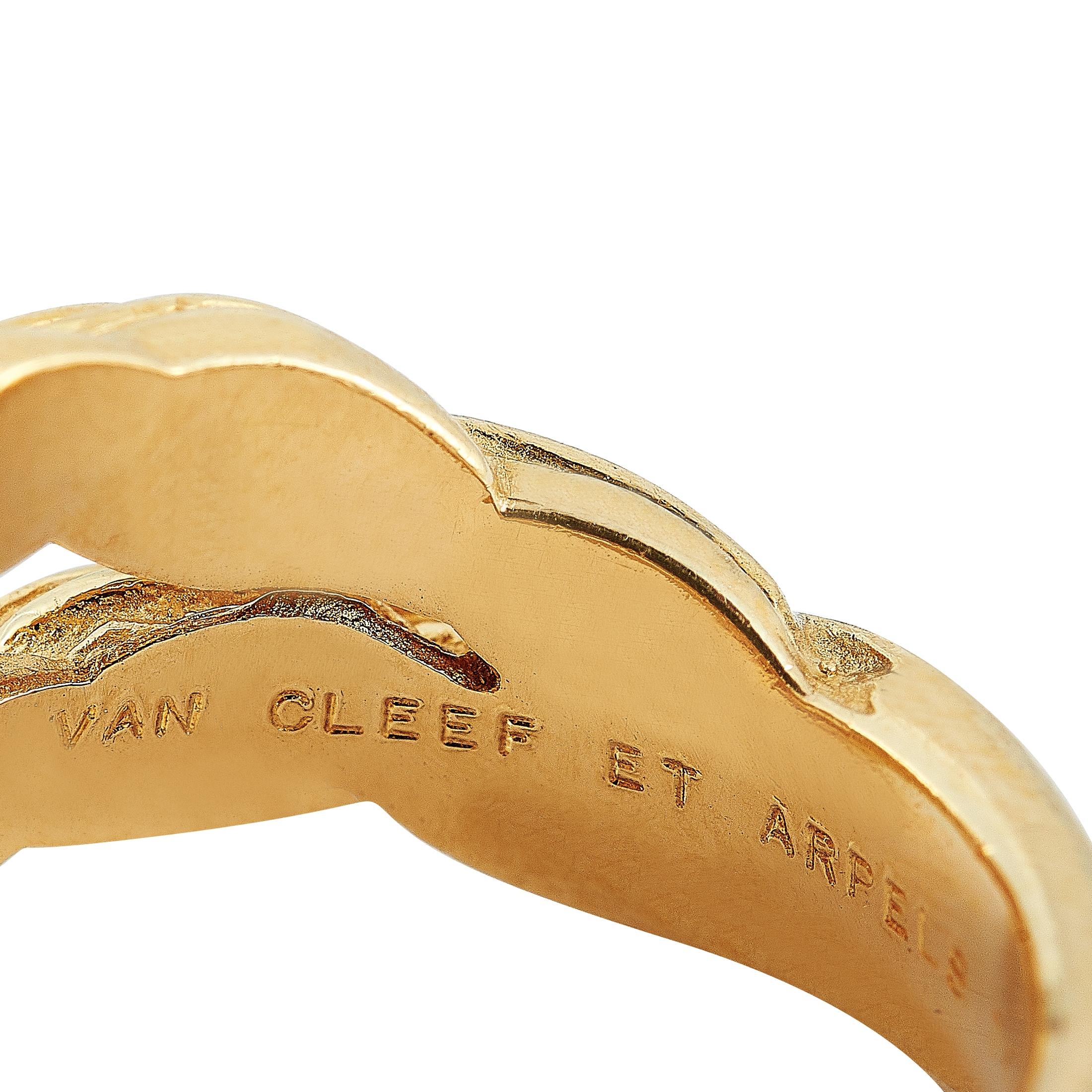 Women's Van Cleef & Arpels Vintage 18 Karat Yellow Gold Coral Ring