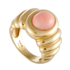 Van Cleef & Arpels Vintage Oval Coral Yellow Gold Ring