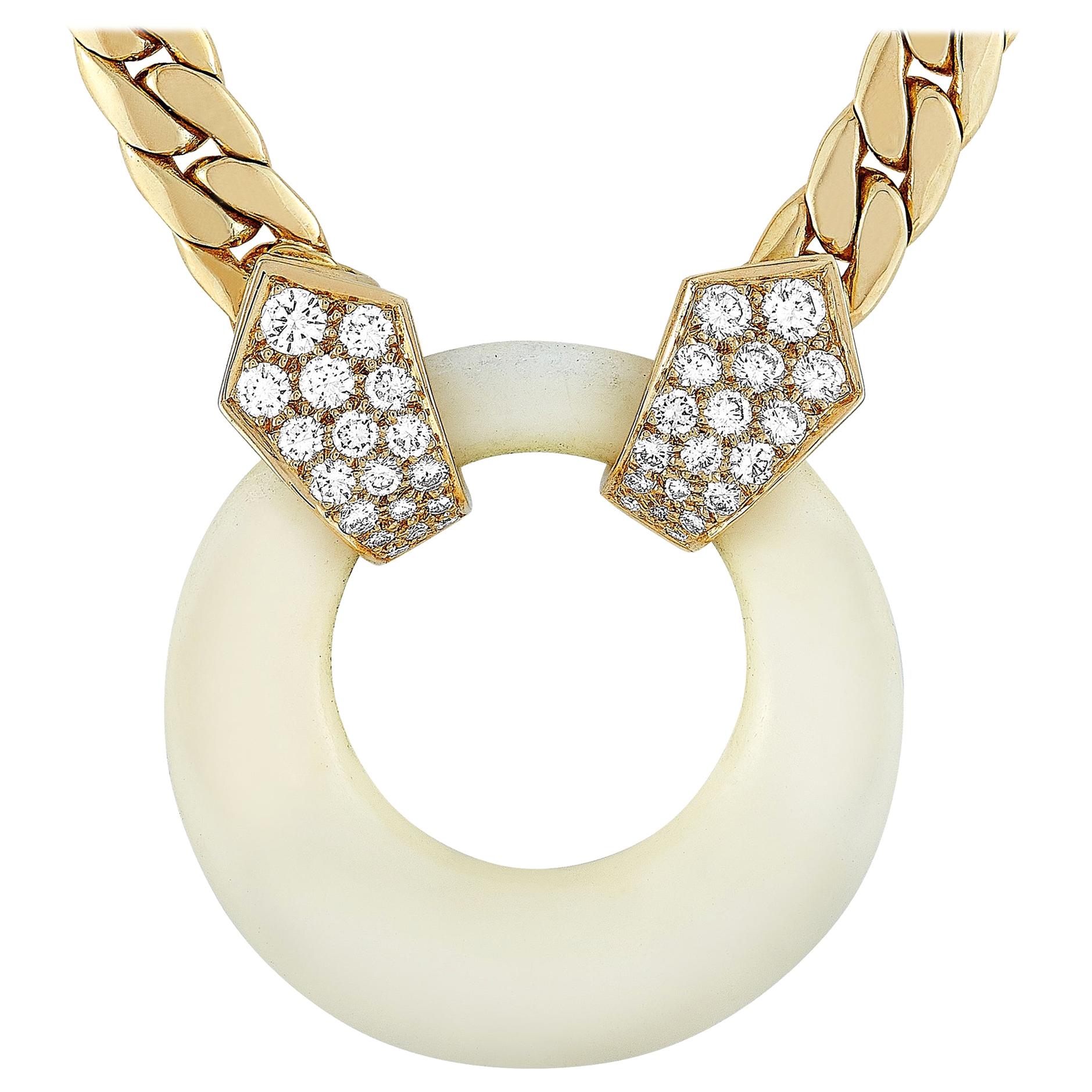 Van Cleef & Arpels Vintage 18k Gold 0.65 Carat Diamond and White Coral Necklace