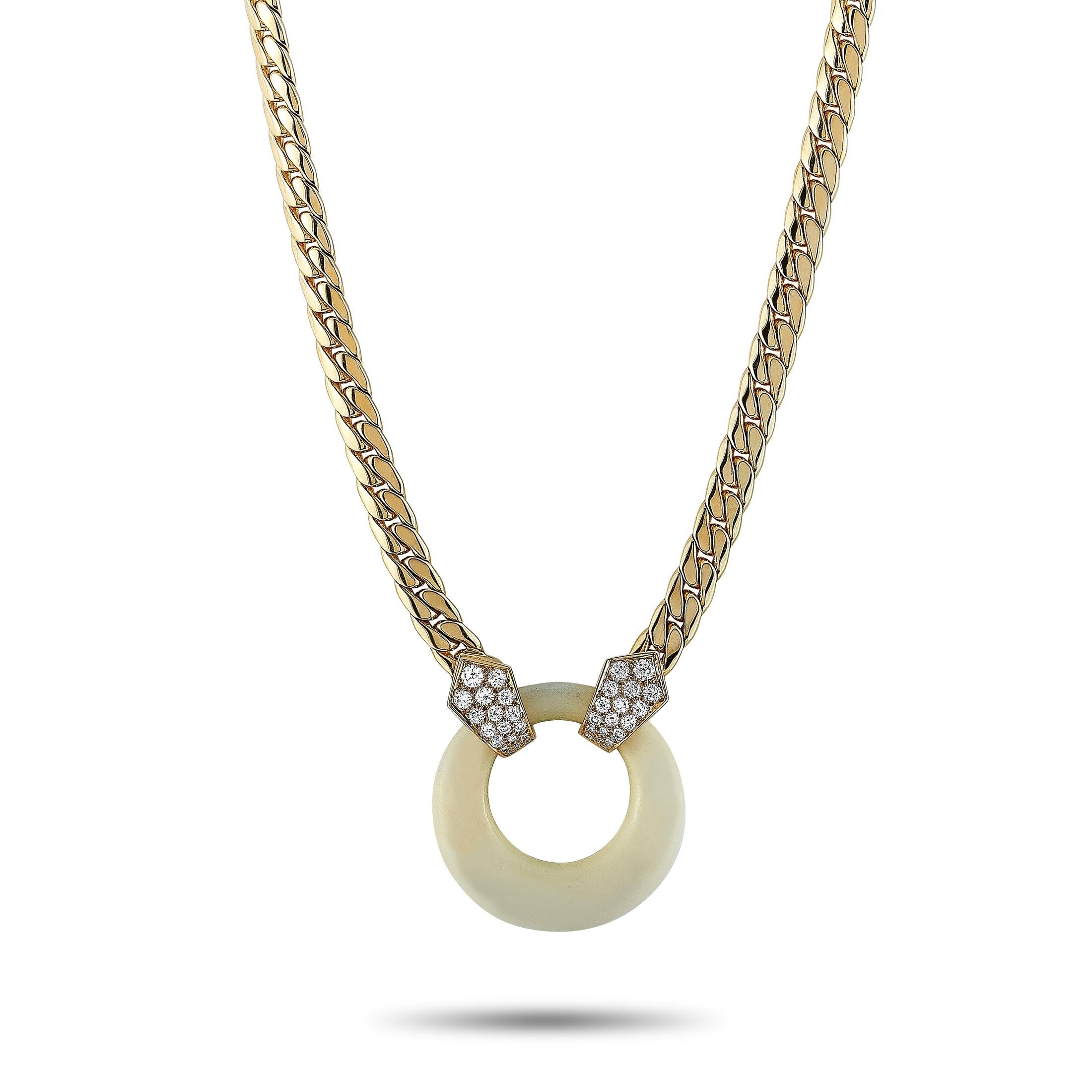 Round Cut Van Cleef & Arpels Vintage 18k Gold 0.65 Carat Diamond and White Coral Necklace