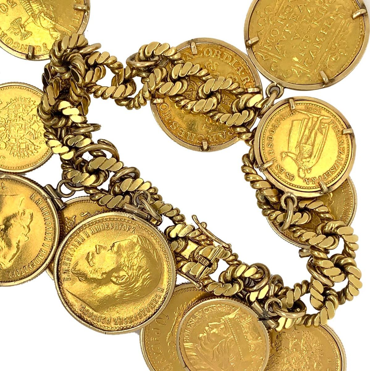 Designer: Van Cleef & Arpels
Metal: 18k Gold Bracelet, 22K Gold Coins
12 Coins Charms
Condition: Excellent
Total Item Weight: 129 g