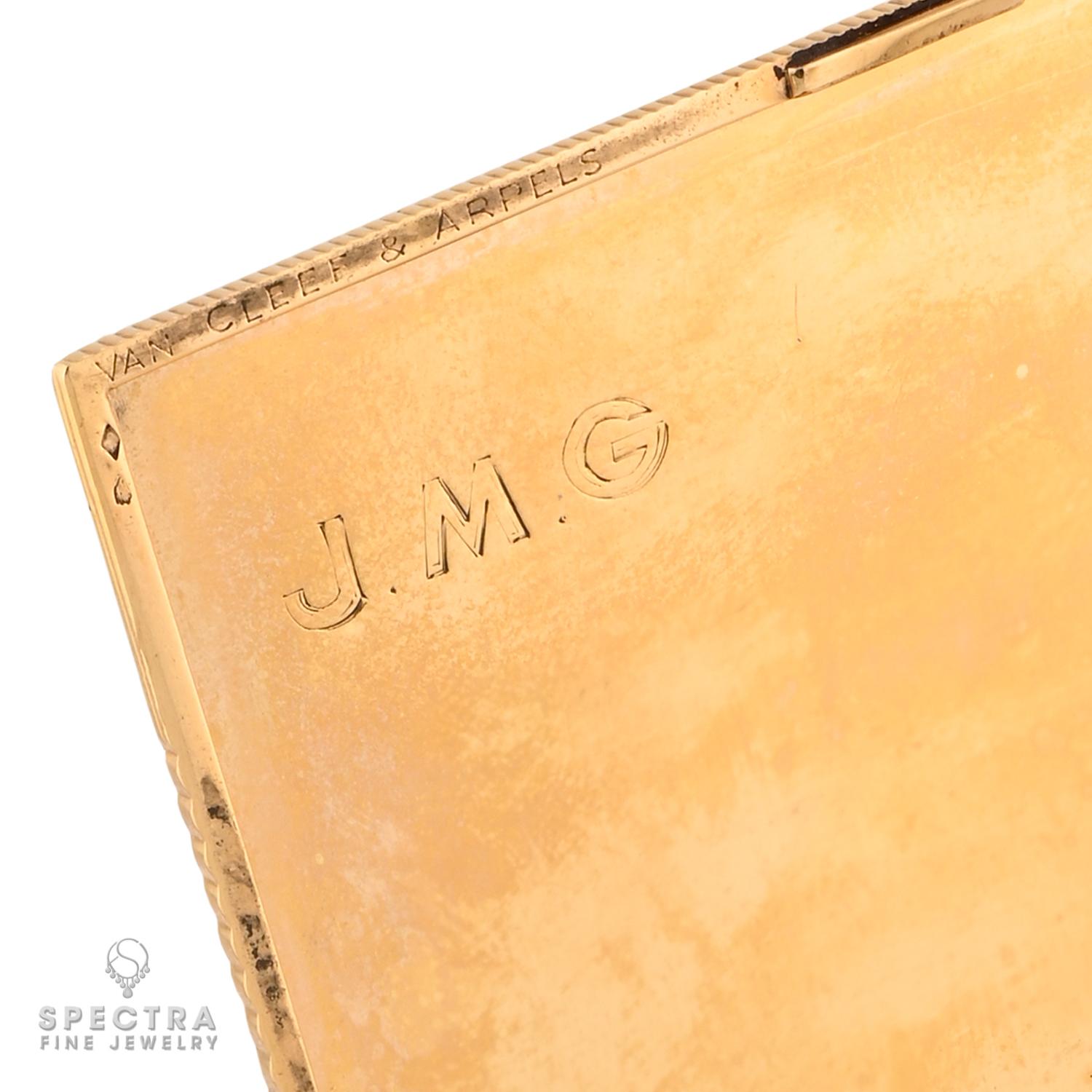 Contemporain Van Cleef & Arpels Vintage Or 18k Saphir Compact Case en vente