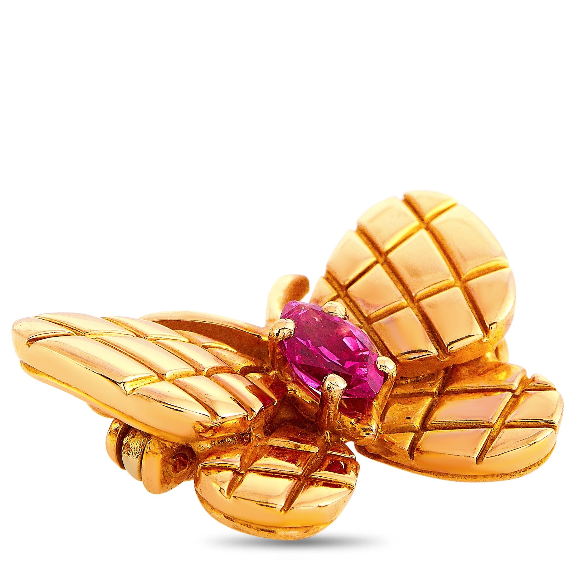 This vintage Van Cleef & Arpels brooch is crafted from 18K rose gold and set with a ruby. It weighs 4.6 grams and measures 0.75” in length and 0.65” in width.
 
 The brooch is offered in estate condition and includes the manufacturer’s box.