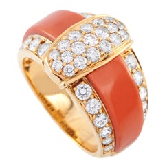 Van Cleef & Arpels Vintage 18 Karat Gelbgold 1,22 Karat Diamant- und Korallenring