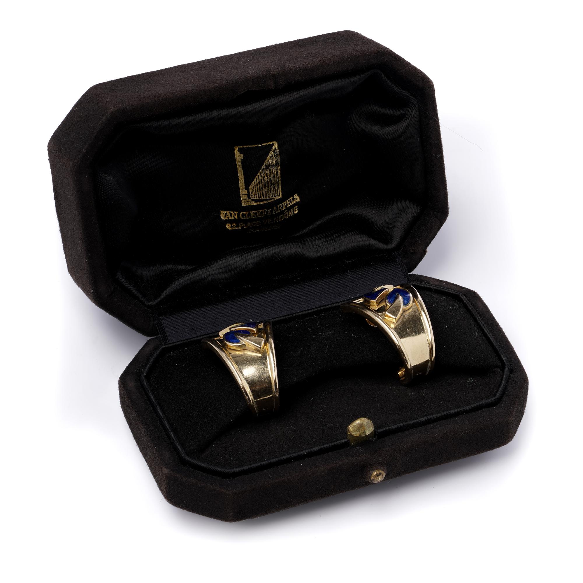 Van Cleef & Arpels Vintage 18kt Gold Clip-On Earrings For Sale 5