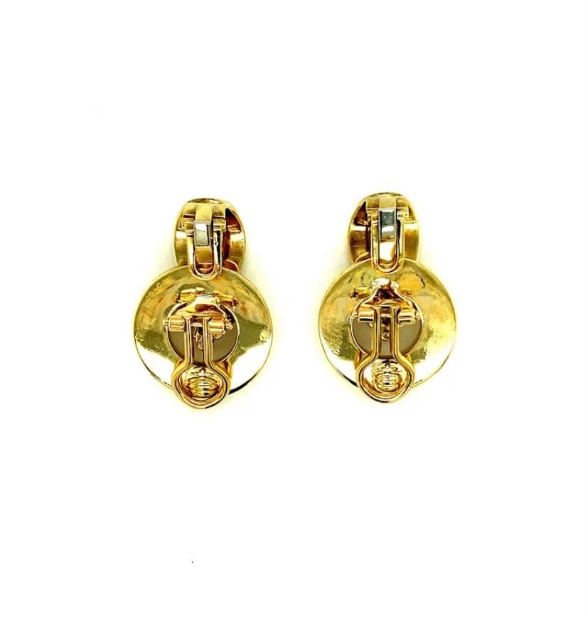 Round Cut Van Cleef & Arpels Vintage 18kt Gold & Diamond Earring For Sale