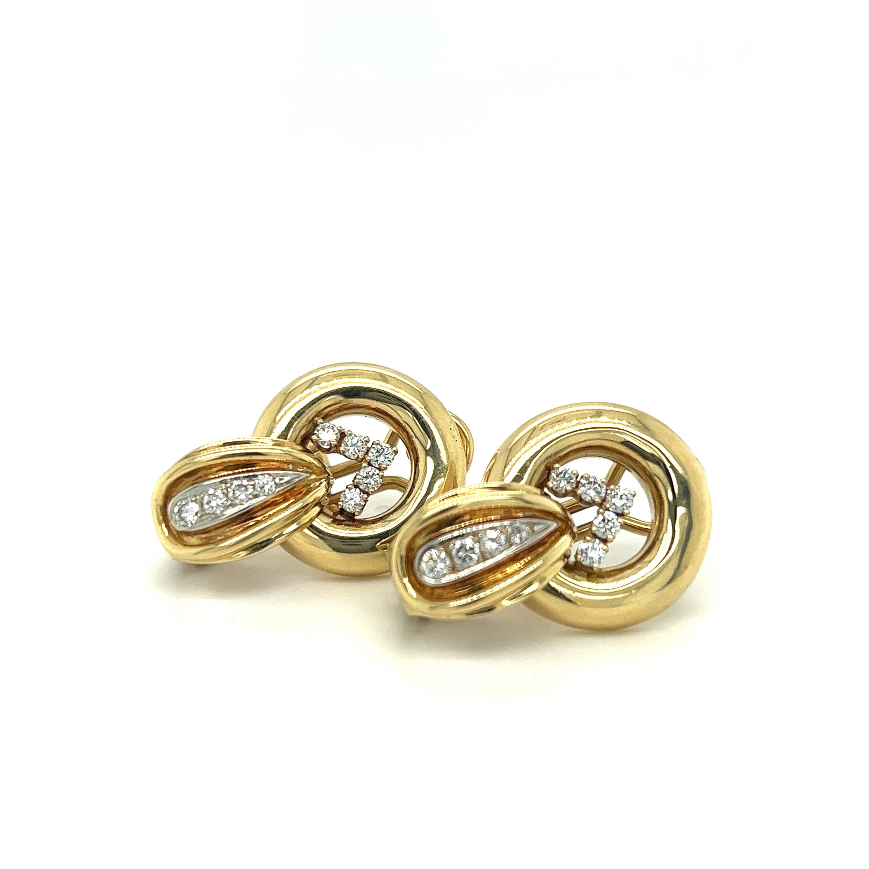 Van Cleef & Arpels Vintage 18kt Gold & Diamond Earring For Sale 2