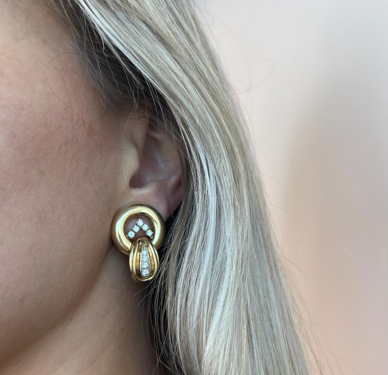 Van Cleef & Arpels Vintage 18kt Gold & Diamond Earring For Sale 3