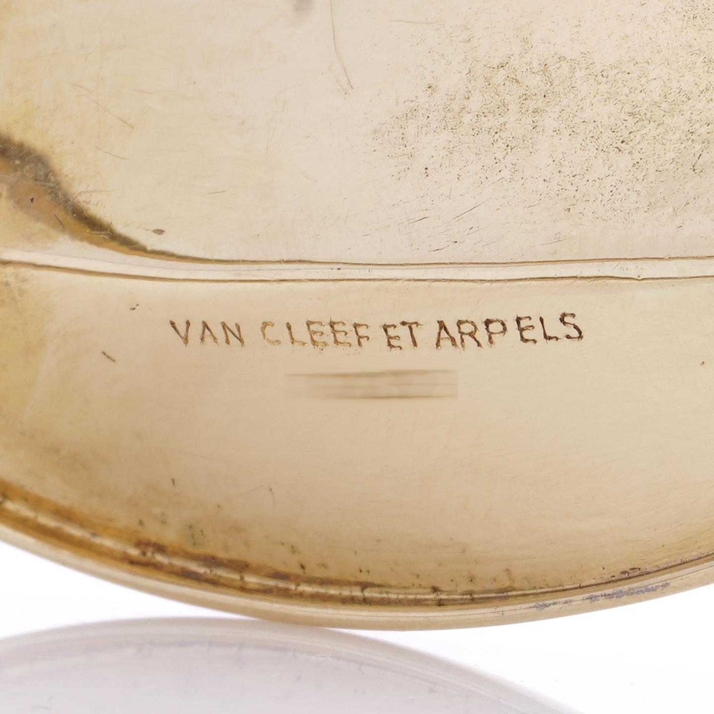 Van Cleef & Arpels vintage  Broche feuille en or jaune 18kt. en vente 2