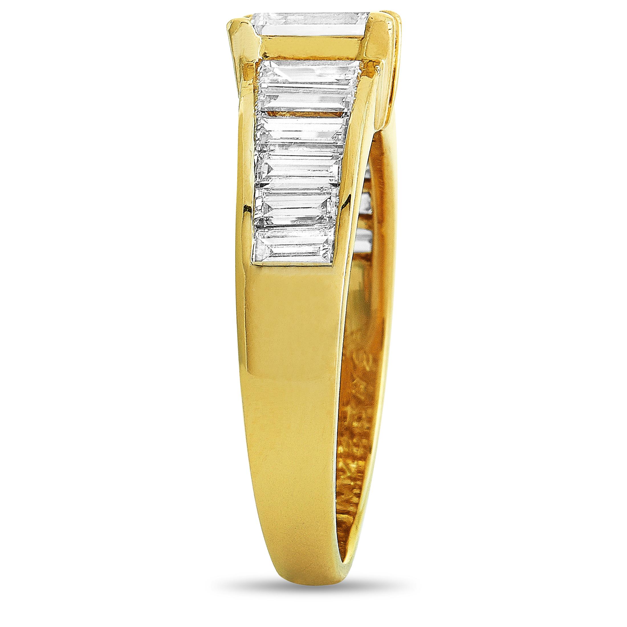 how many carats is van cleef gold