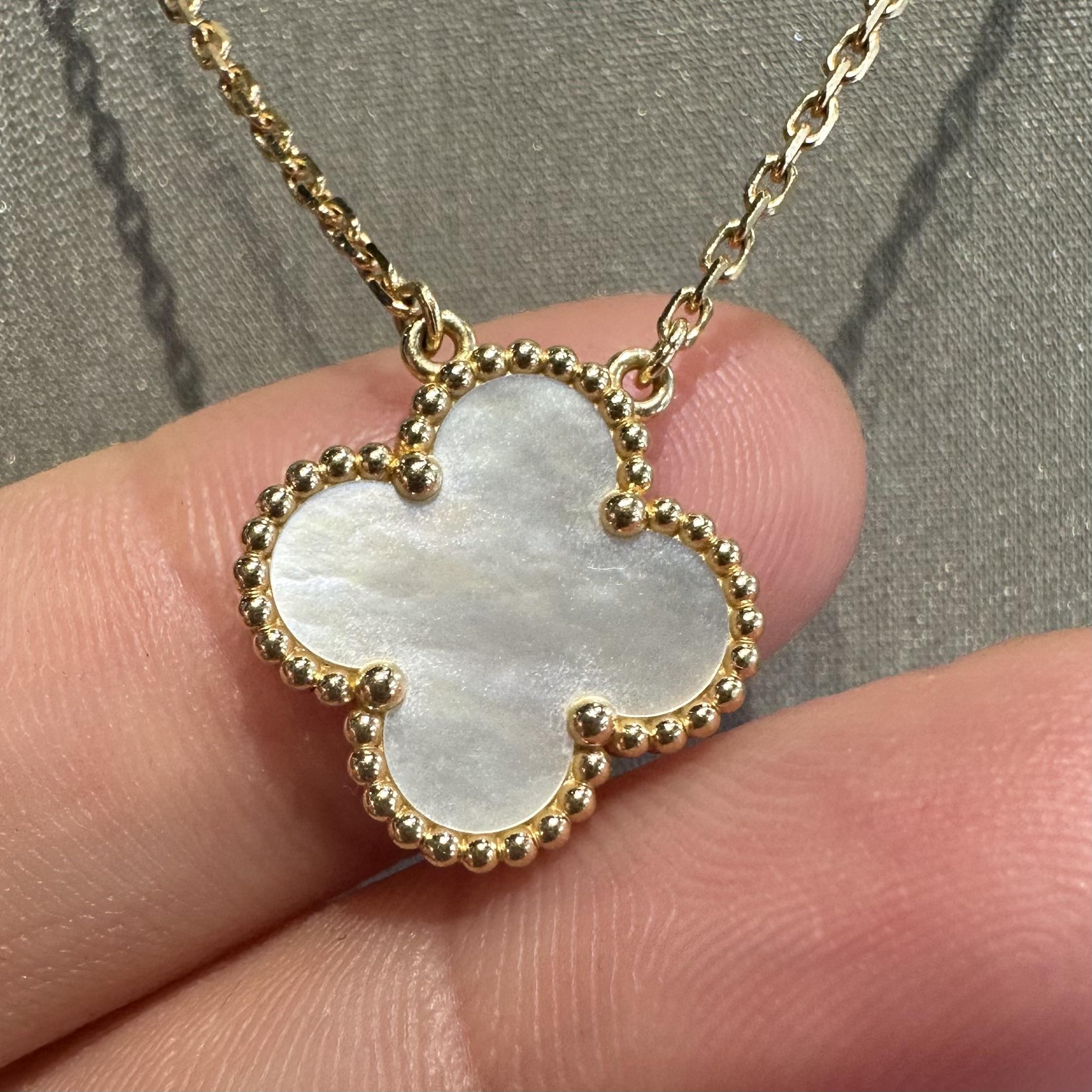 Van Cleef & Arpels Vintage Alhambra 1 Motiv Mutter Perlenkette im Zustand „Hervorragend“ in Miami, FL