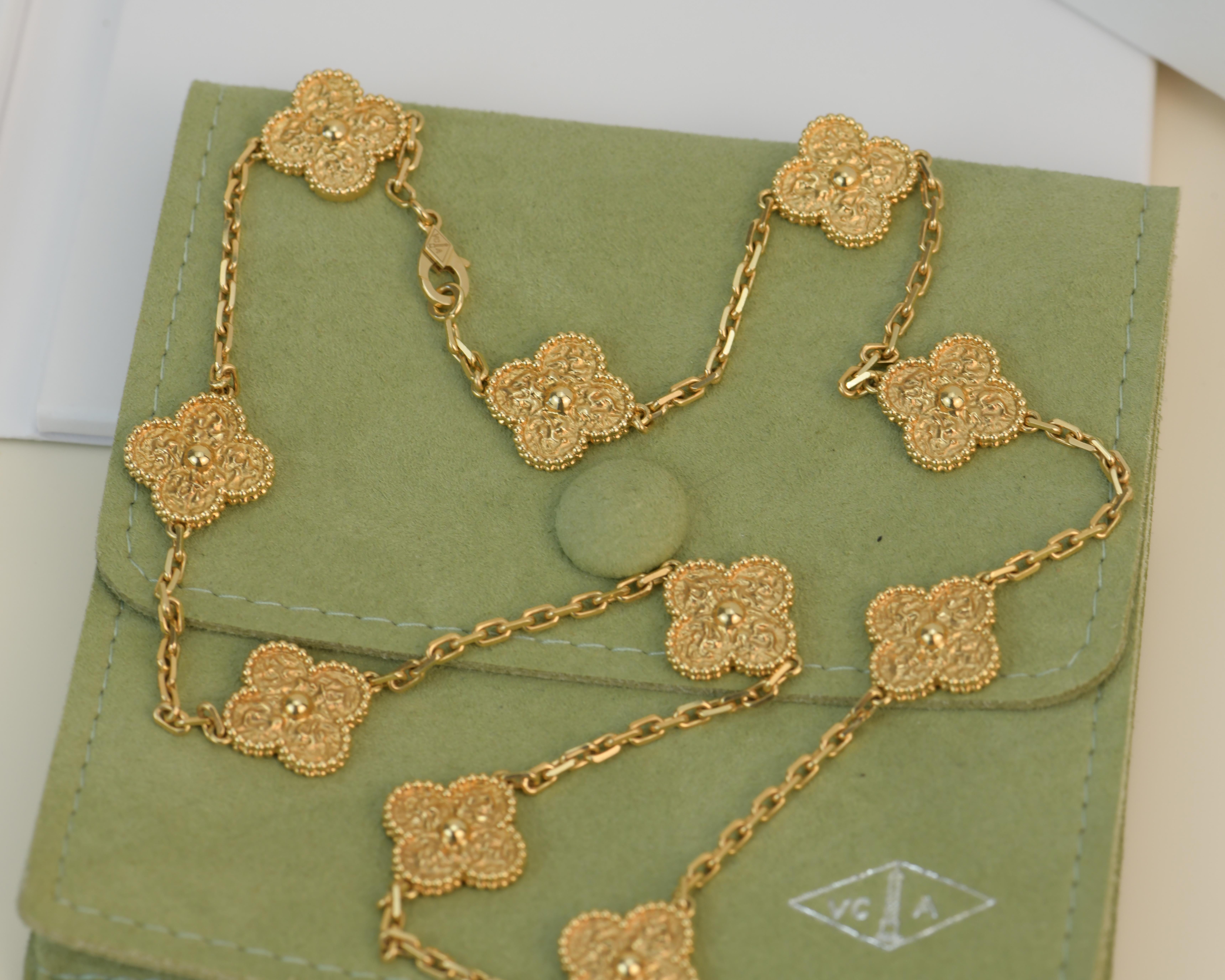 van cleef 10 motif necklace gold