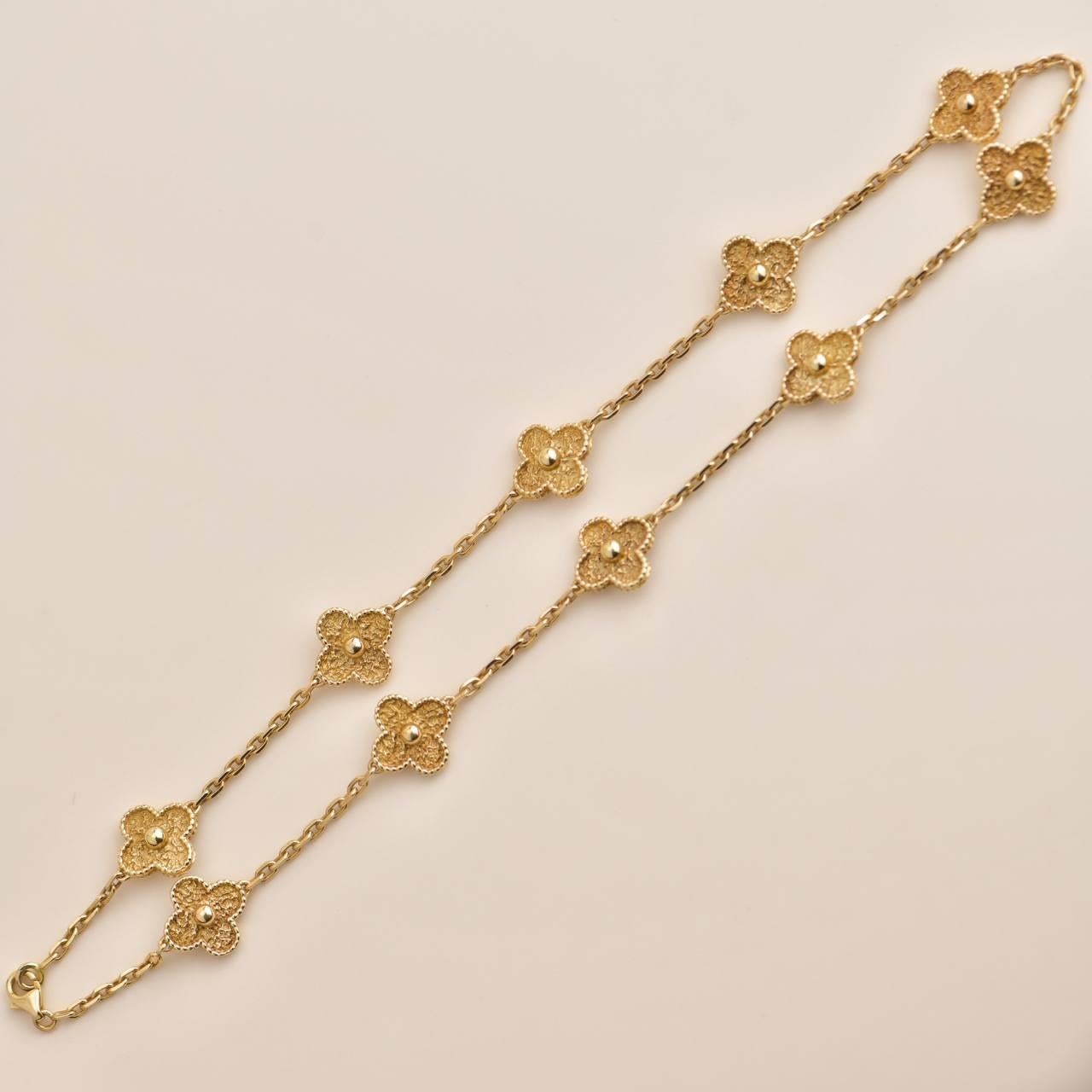 Van Cleef & Arpels Vintage Alhambra 10 Motif Yellow Gold Necklace In Excellent Condition In Banbury, GB