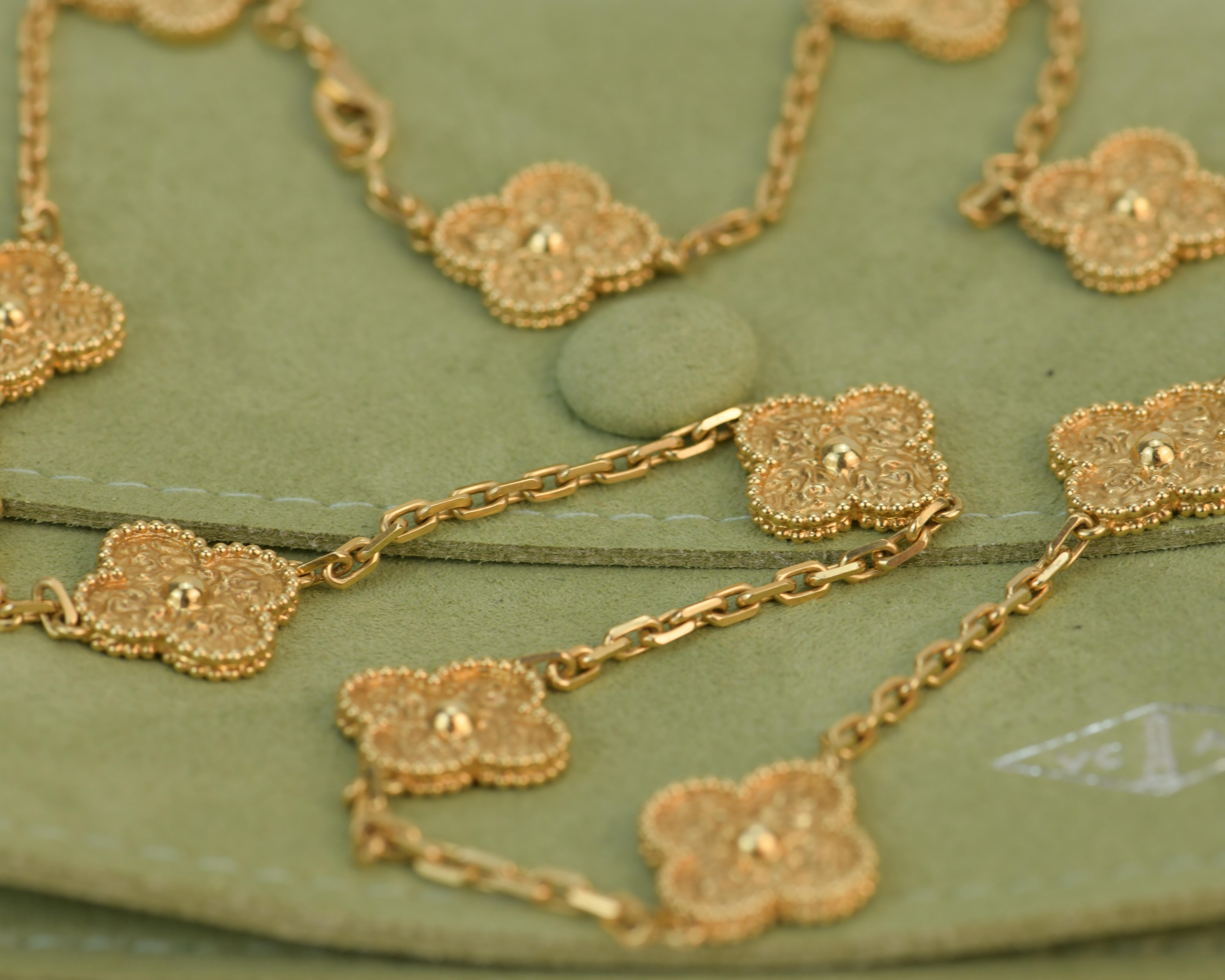 Van Cleef & Arpels Vintage Alhambra 10 Motif Yellow Gold Necklace In Excellent Condition In Banbury, GB