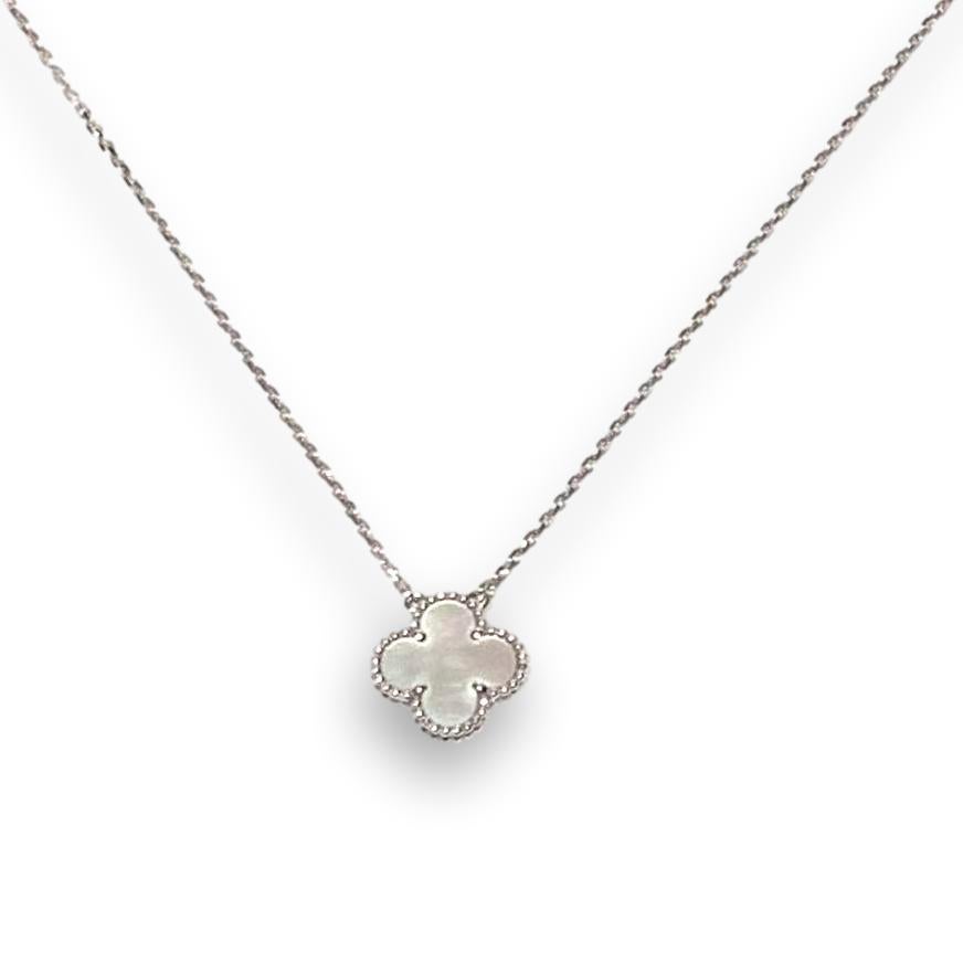 This timeless and elegant pendant, faithful to the very first Alhambra jewels created in 1968 from the Vintage Alhambra creations, is set in 18k white gold with a white mother-of-pearl clover motif 15mm diameter. 

The pendant comes with a VCA