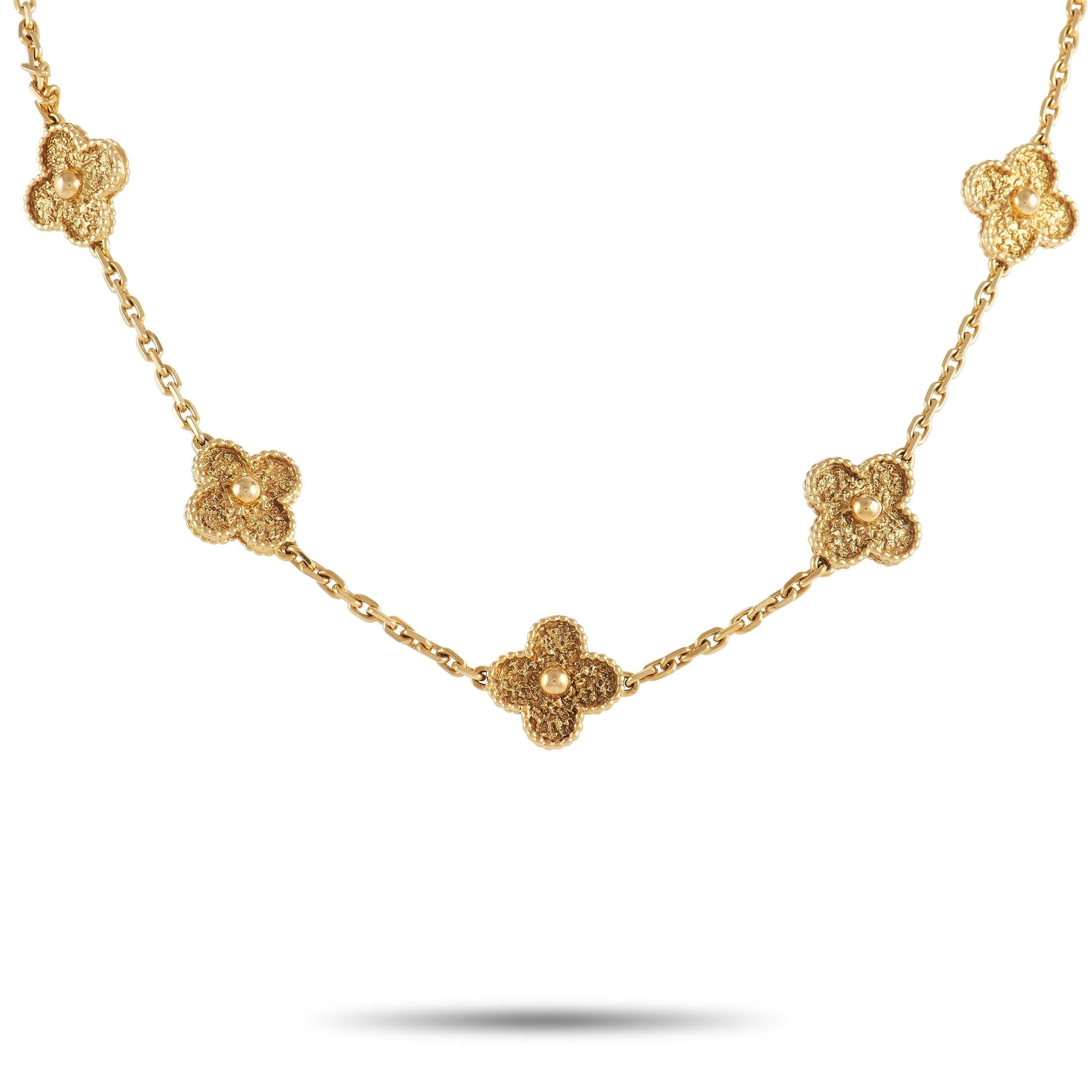 Van Cleef & Arpels Vintage Alhambra Halskette mit 20 Vintage-Motiven aus 18 Karat Gelbgold im Zustand „Hervorragend“ in Southampton, PA