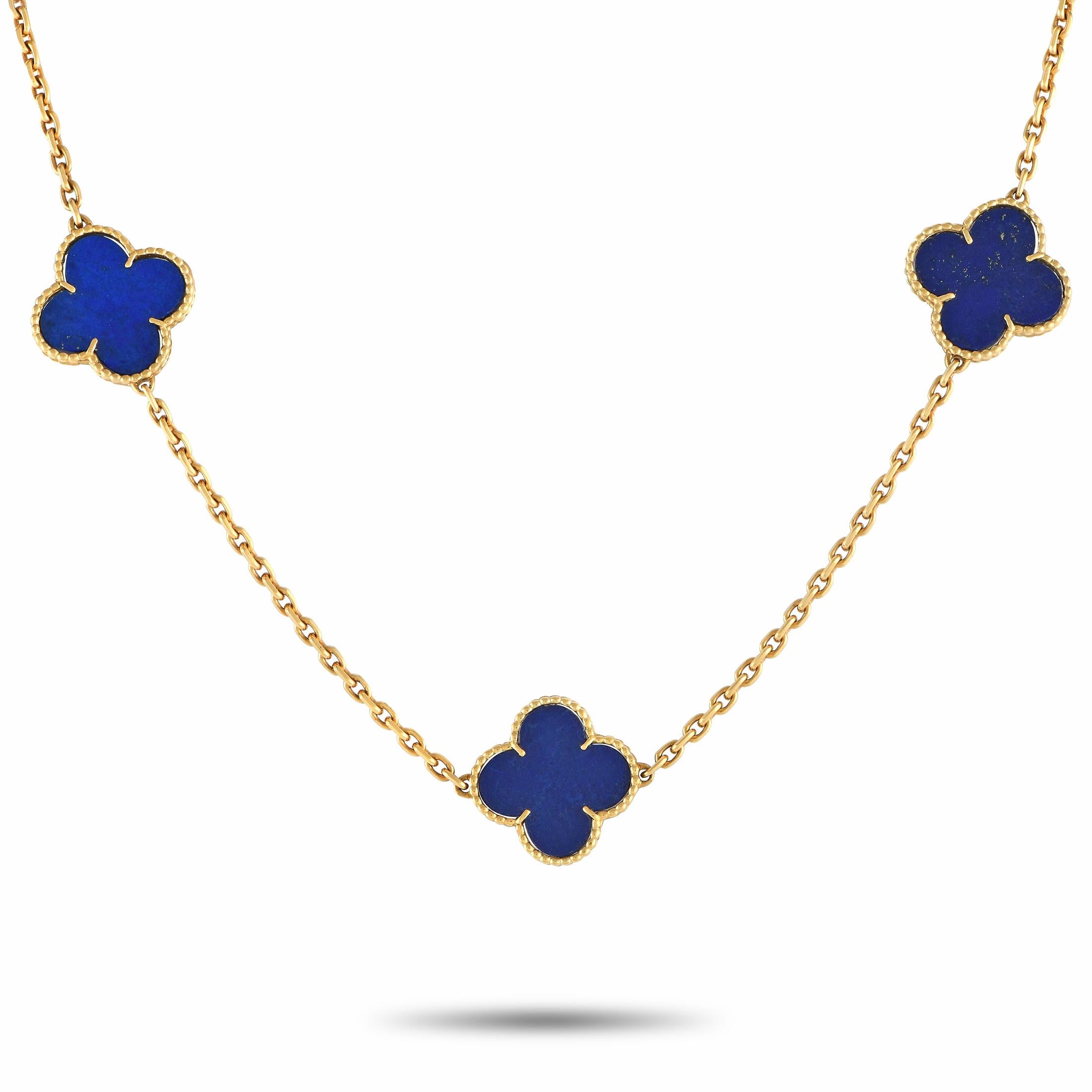 Diese Vintage-Halskette mit dem Motiv Alhambra 10 von Van Cleef & Arpels strahlt stets Eleganz aus. Diese dramatische, 31 Zoll lange Halskette aus 18-karätigem Gelbgold besteht aus einer Reihe von 10 ikonischen Kleeblattmotiven der Marke, die von