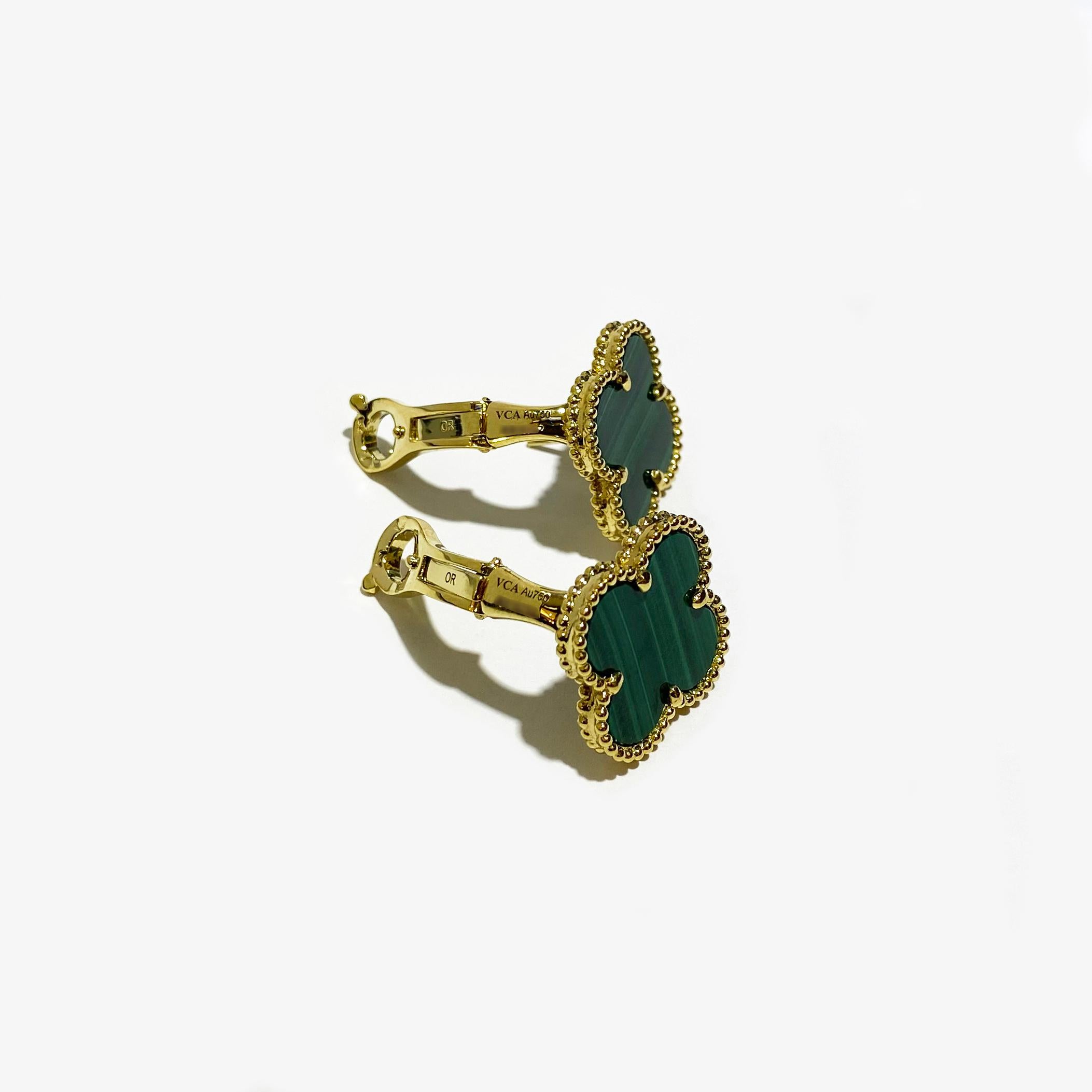 In Anlehnung an das allererste Alhambra-Schmuckstück aus dem Jahr 1968 zeichnen sich die Vintage Alhambra-Kreationen von Van Cleef & Arpels durch ihre einzigartige, zeitlose Eleganz aus. Diese vom Kleeblatt inspirierten Glückssymbole sind mit einem