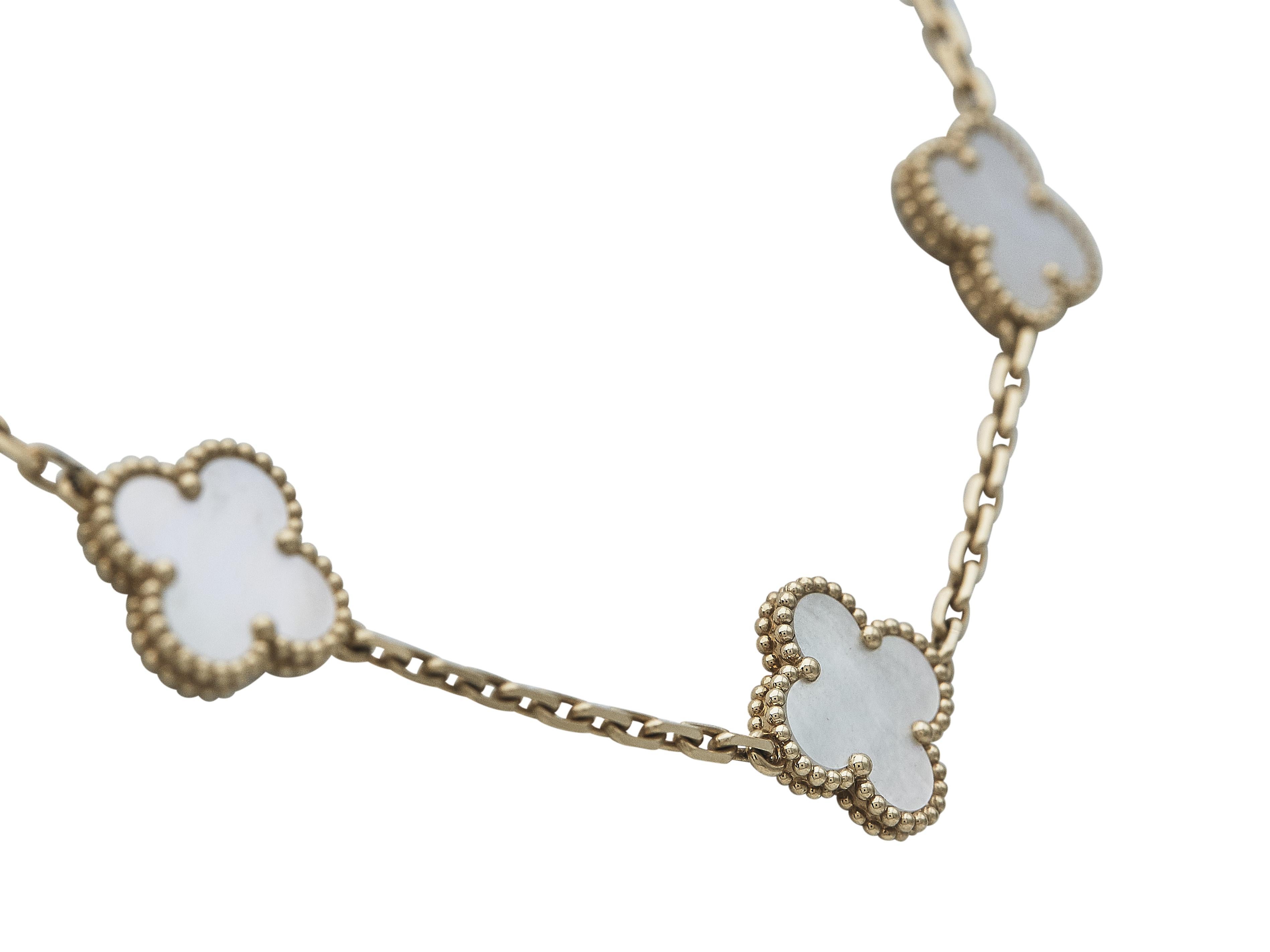 Van Cleef & Arpels Collier Vintage Alhambra en or jaune 18K MOP 10-Motifs Unisexe en vente