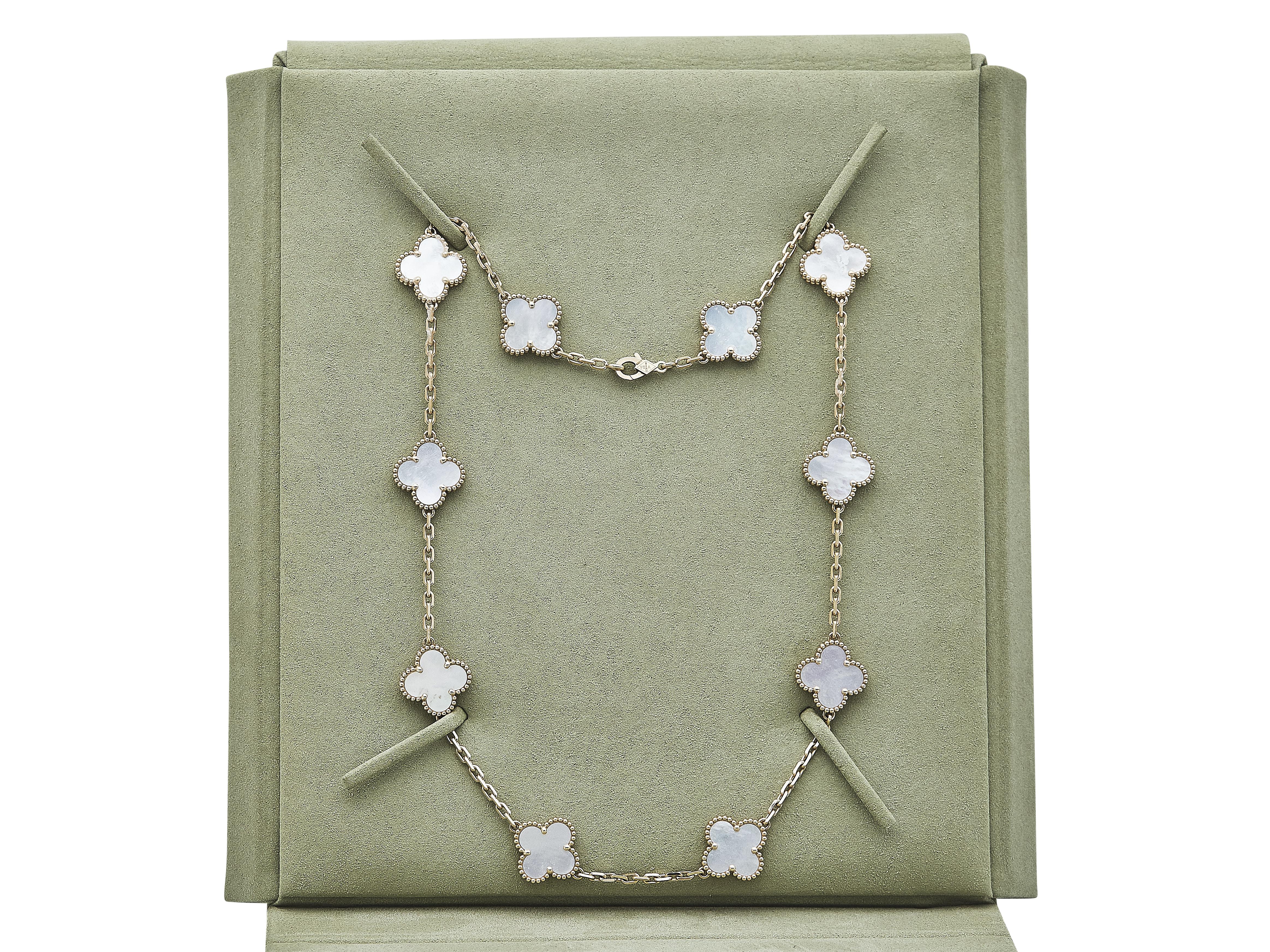 Van Cleef & Arpels Collier Vintage Alhambra en or jaune 18K MOP 10-Motifs en vente 3
