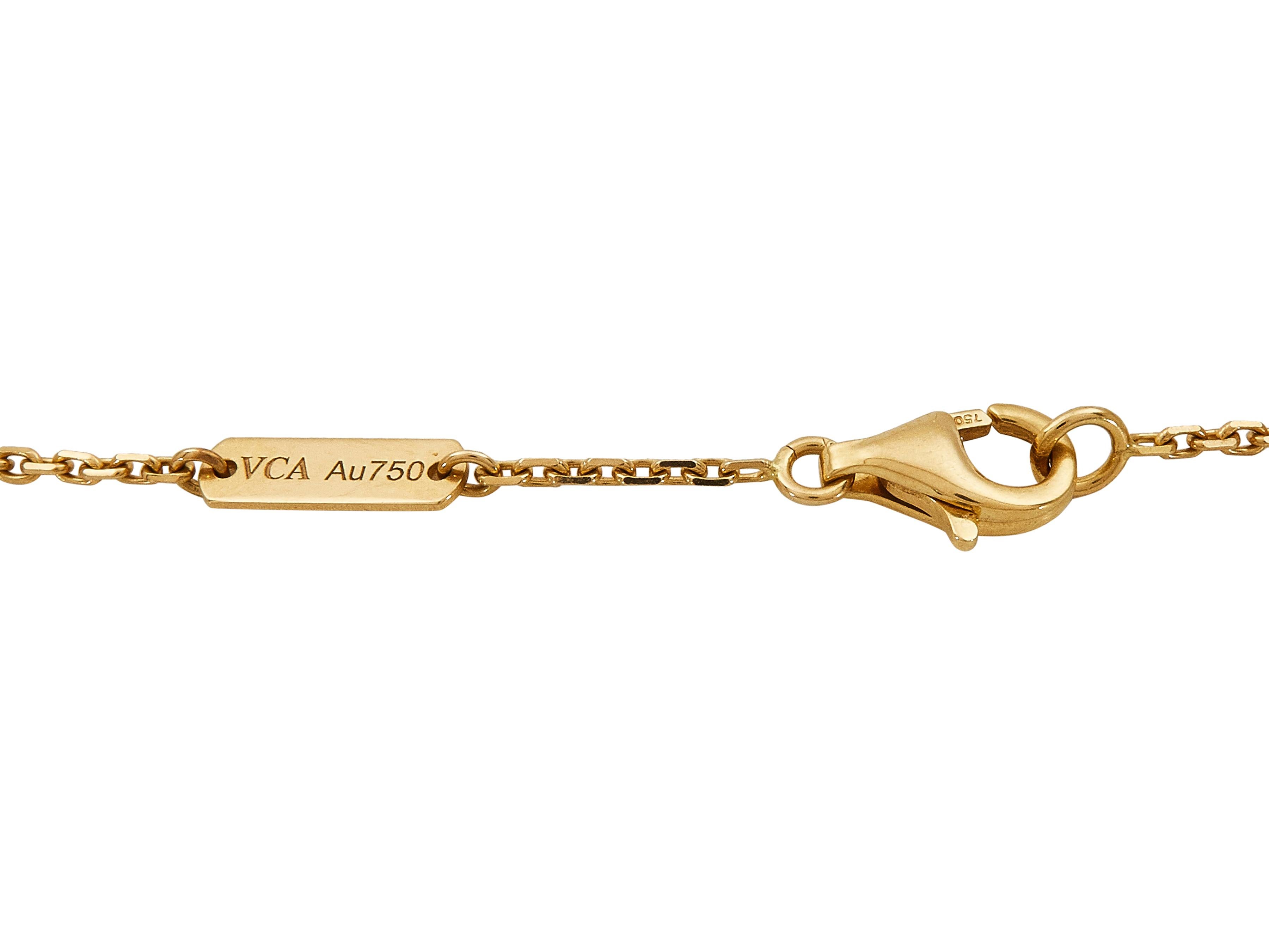 Women's or Men's Van Cleef & Arpels Vintage Alhambra 18K Yellow Gold Onyx Pendant Necklace For Sale