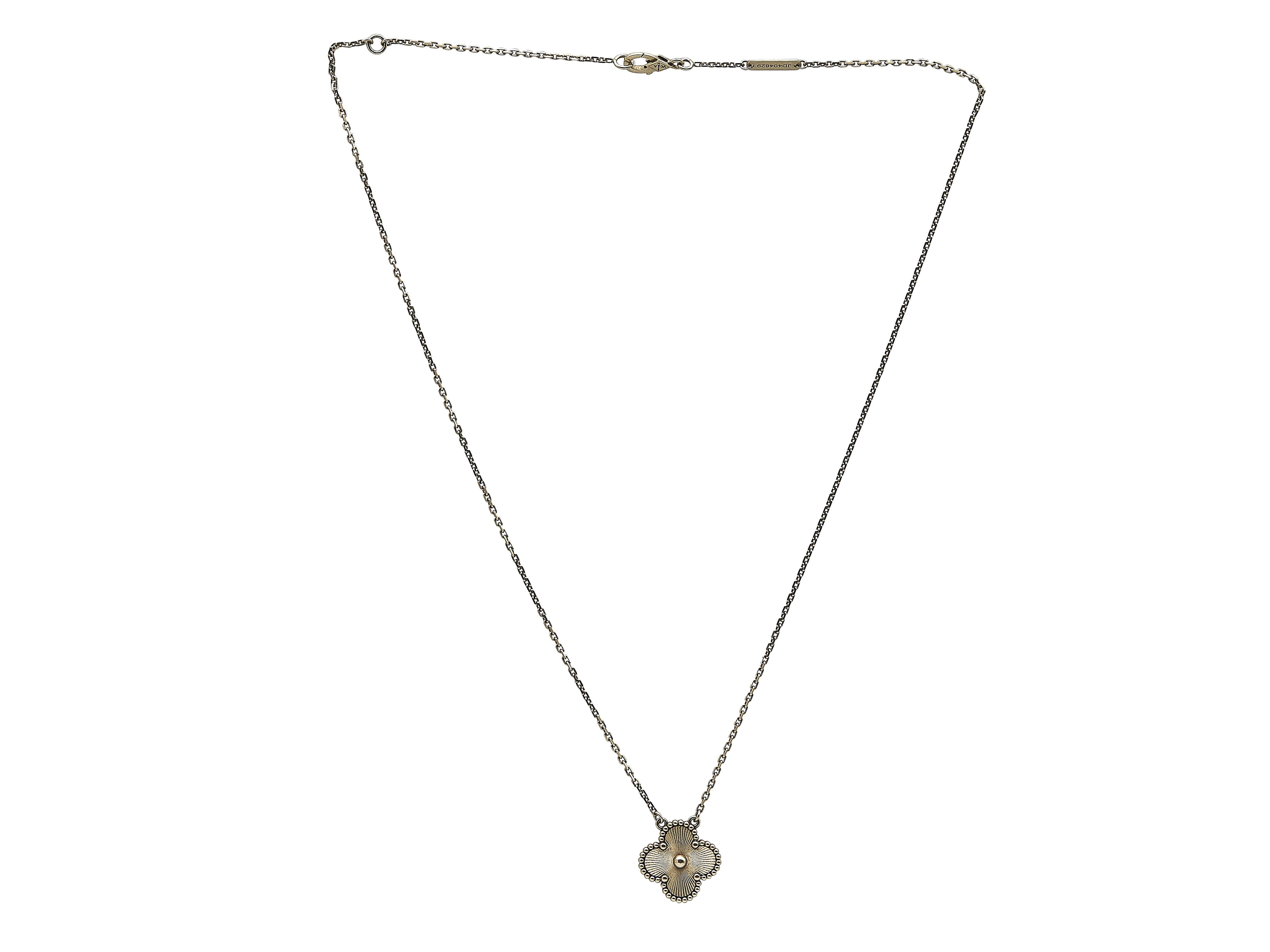 Women's or Men's Van Cleef & Arpels Vintage Alhambra 18K Yellow Gold Pendant Necklace For Sale